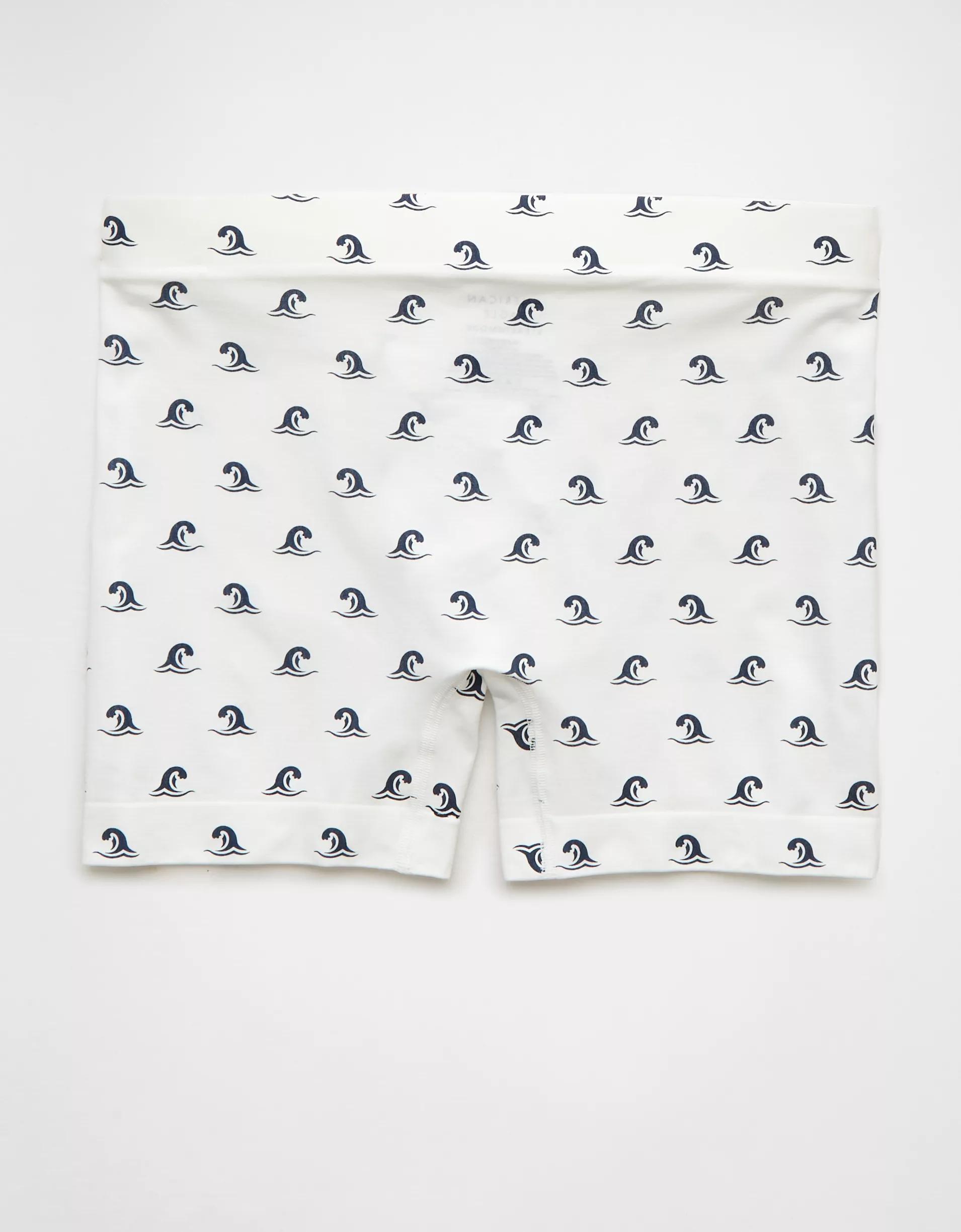 AEO Men's Waves 4.5" StealthMode Boxer Brief Product Image