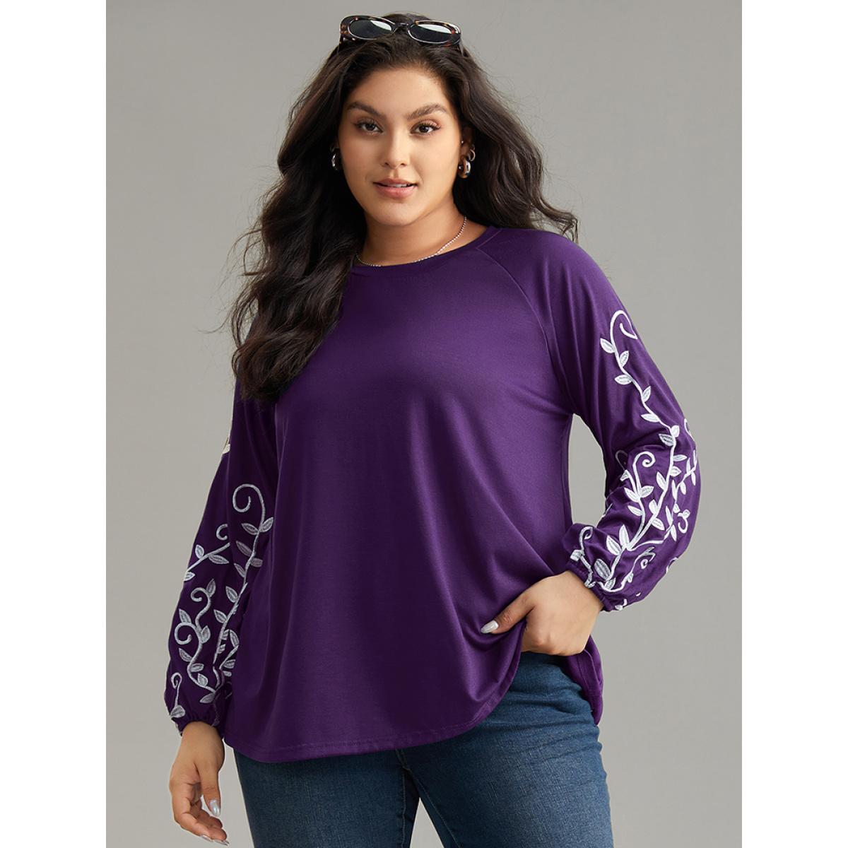 Plus Size Floral Embroidered Contrast Raglan Sleeve T-shirt Purple Women Elegant Elastic cuffs Silhouette Floral Print Round Neck Dailywear T-shirts BloomChic 22-24/3X Product Image