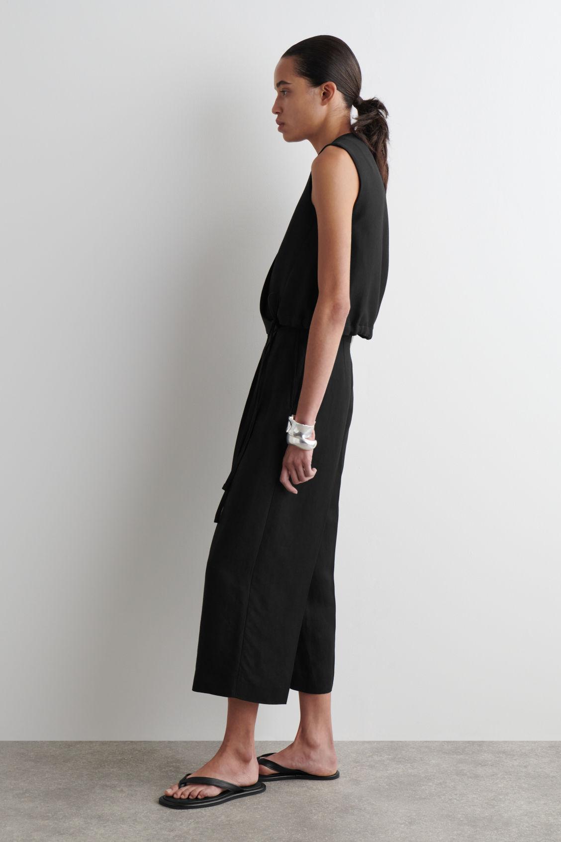 TIE-DETAIL LINEN-BLEND WRAP WAISTCOAT Product Image