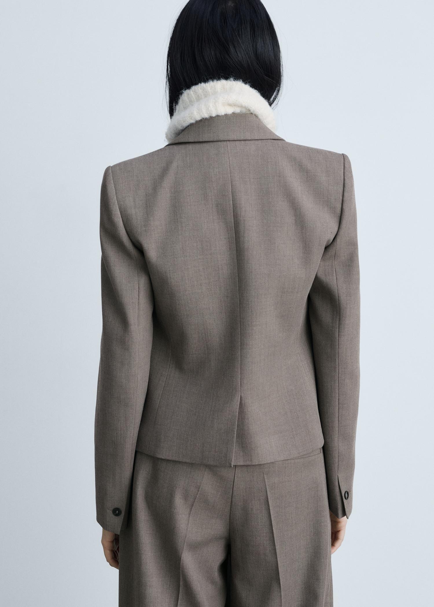 Crop suit blazer - Women | MANGO USA Product Image