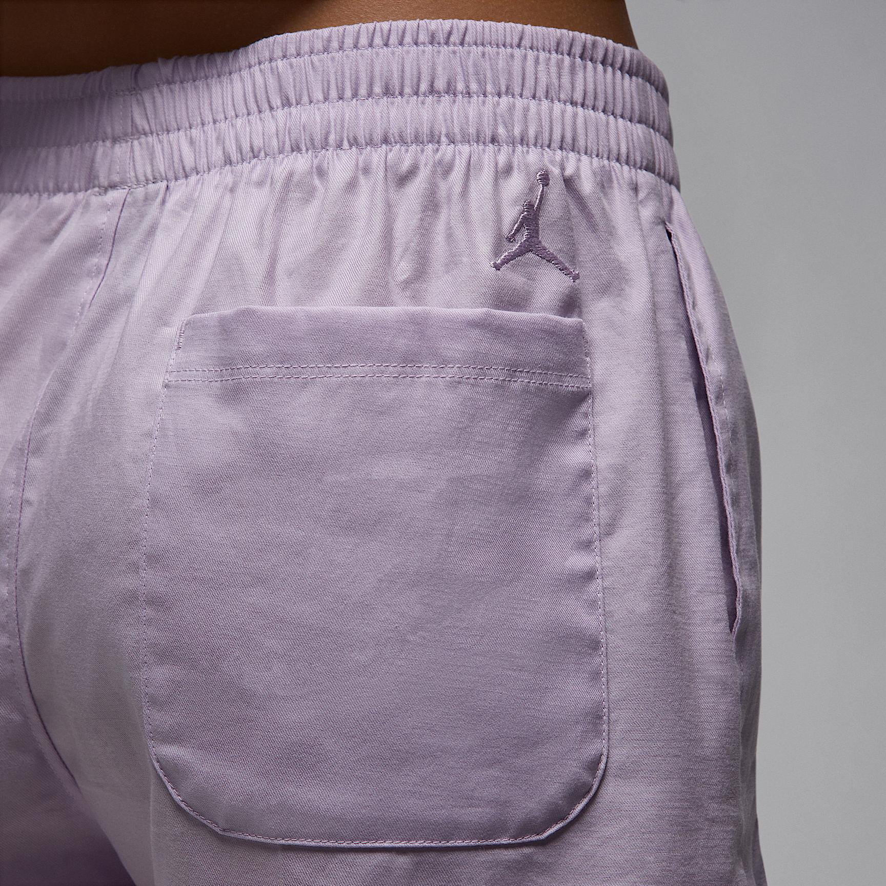 Women's Jordan Woven Shorts Product Image