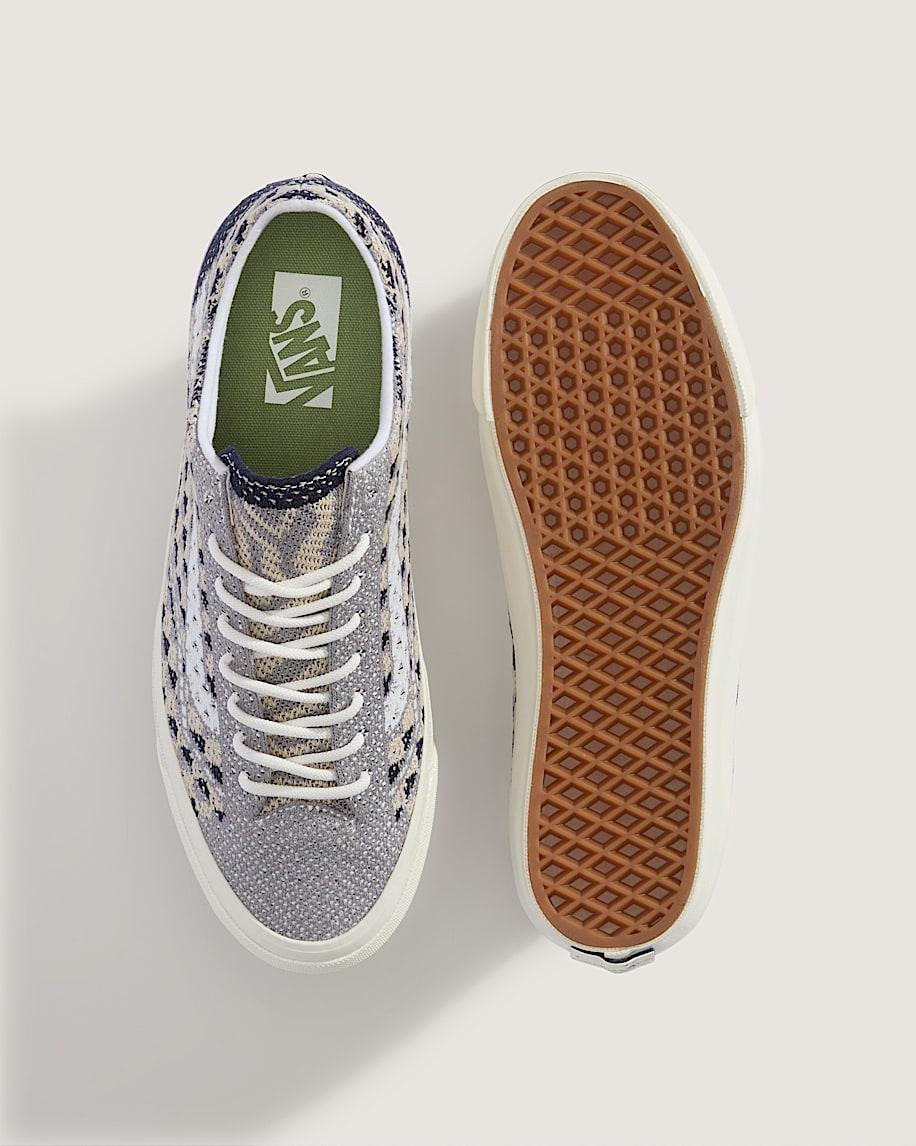 Premium Old Skool Shoe in Geo Check Frost Gray| Vans US Product Image