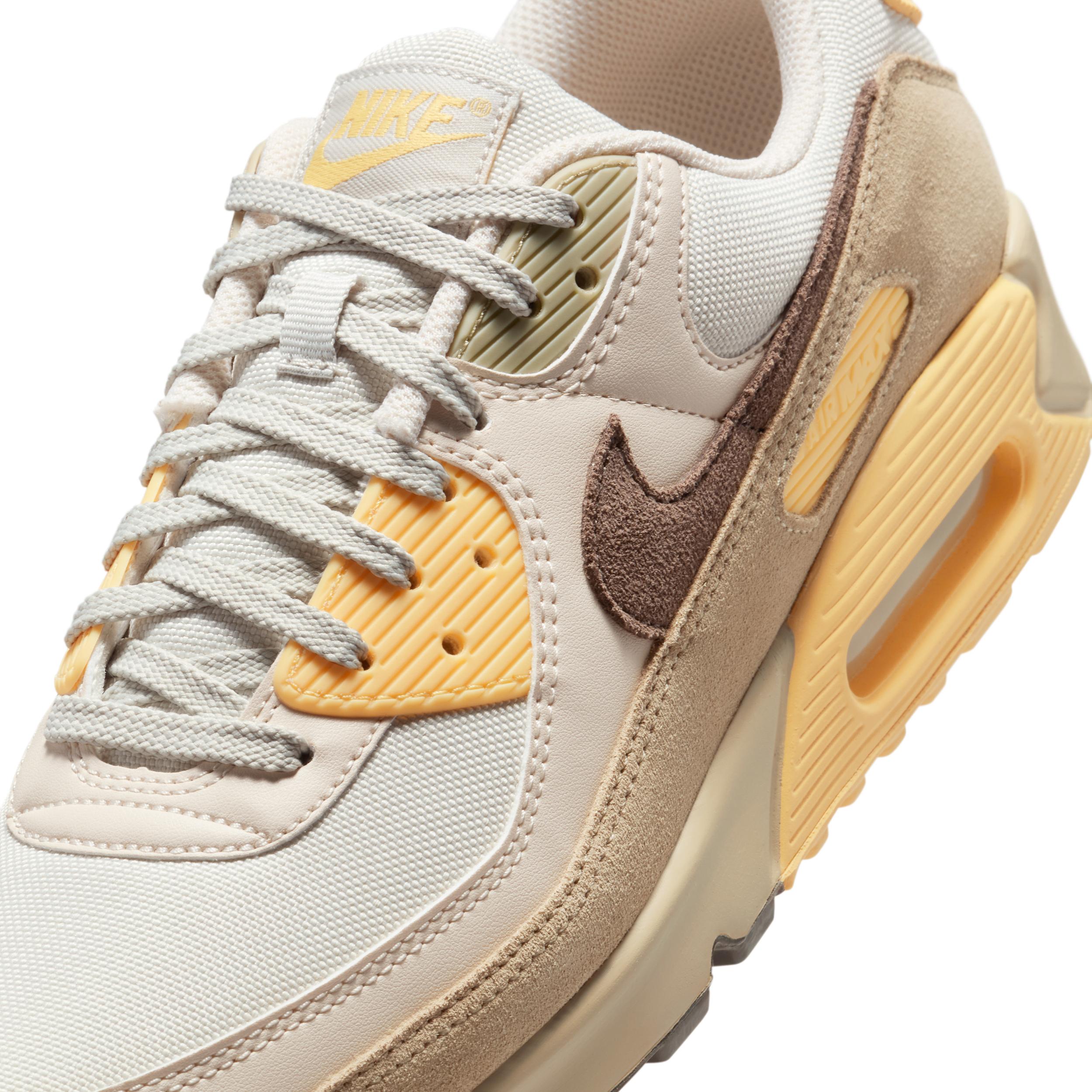 Nike Men's Air Max 90 Shoes Product Image