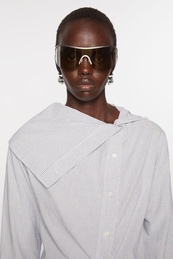 Multi charm earrings Product Image