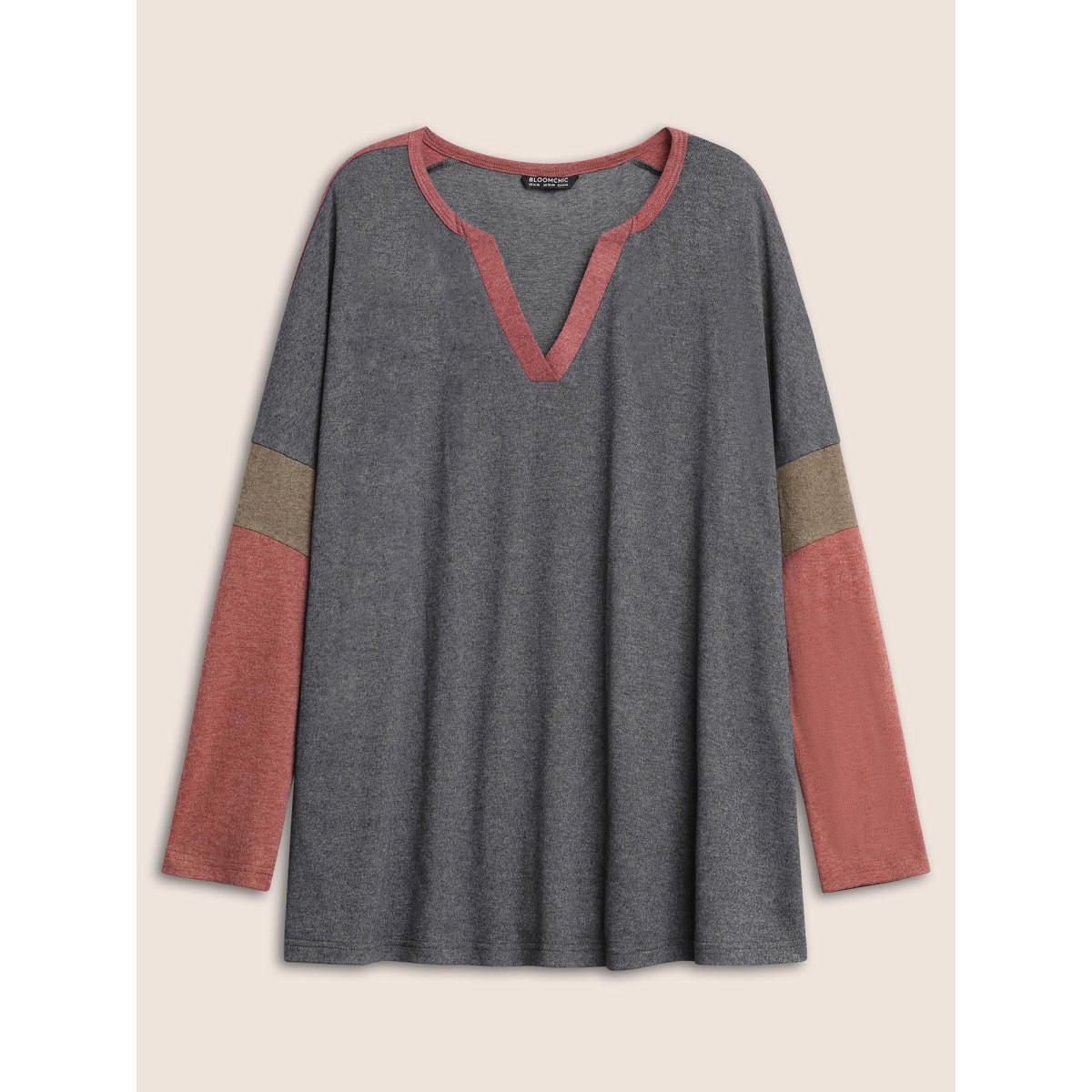 Plus Size Colorblock Patchwork Batwing Sleeve Notched T-shirt Gray Women Casual Contrast Plain Notched collar Everyday T-shirts BloomChic 28/5X Product Image