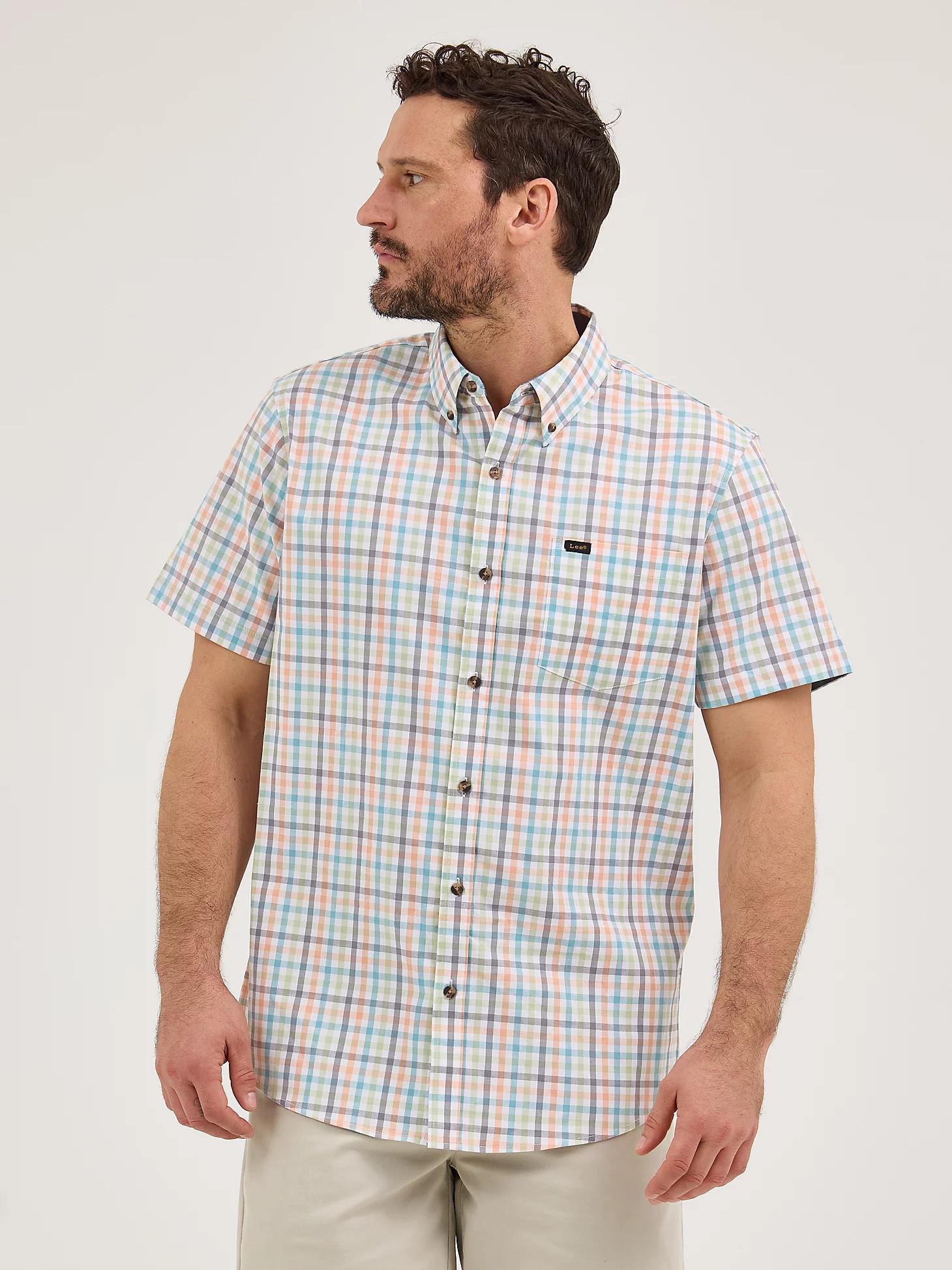 Men's Short Sleeve Thin Line Plaid Button Down Shirt | Men's Tops & Tees | Lee® Product Image