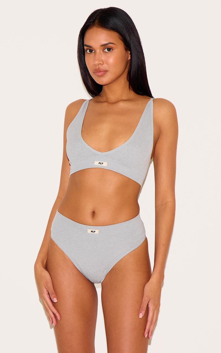 PRETTYLITTLETHING Grey Badge Plunge Seamless Bra Product Image