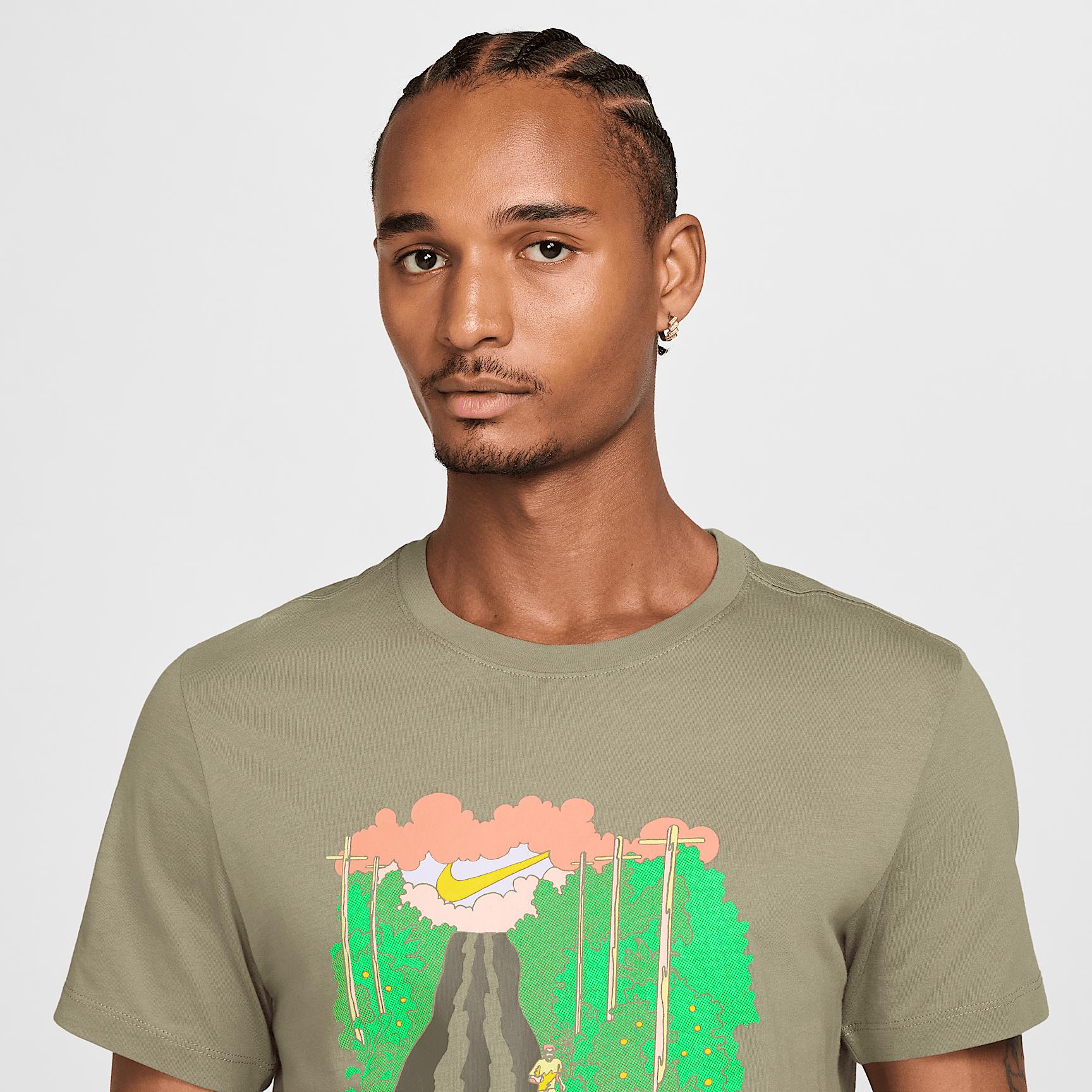 Nike Men's Running T-Shirt Product Image
