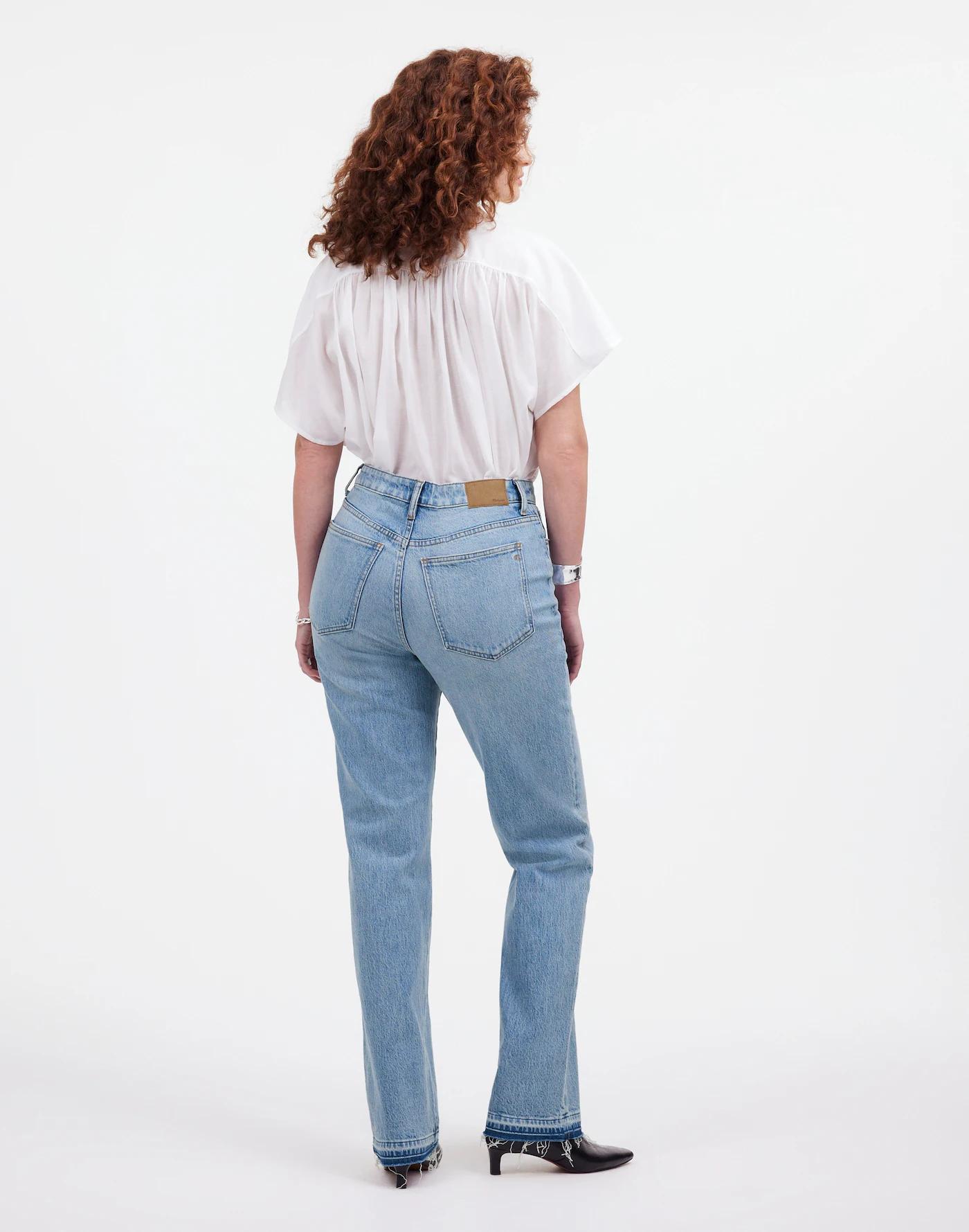The Petite Curvy '90s Straight Mid-Rise Jean in Barbosa Wash Product Image