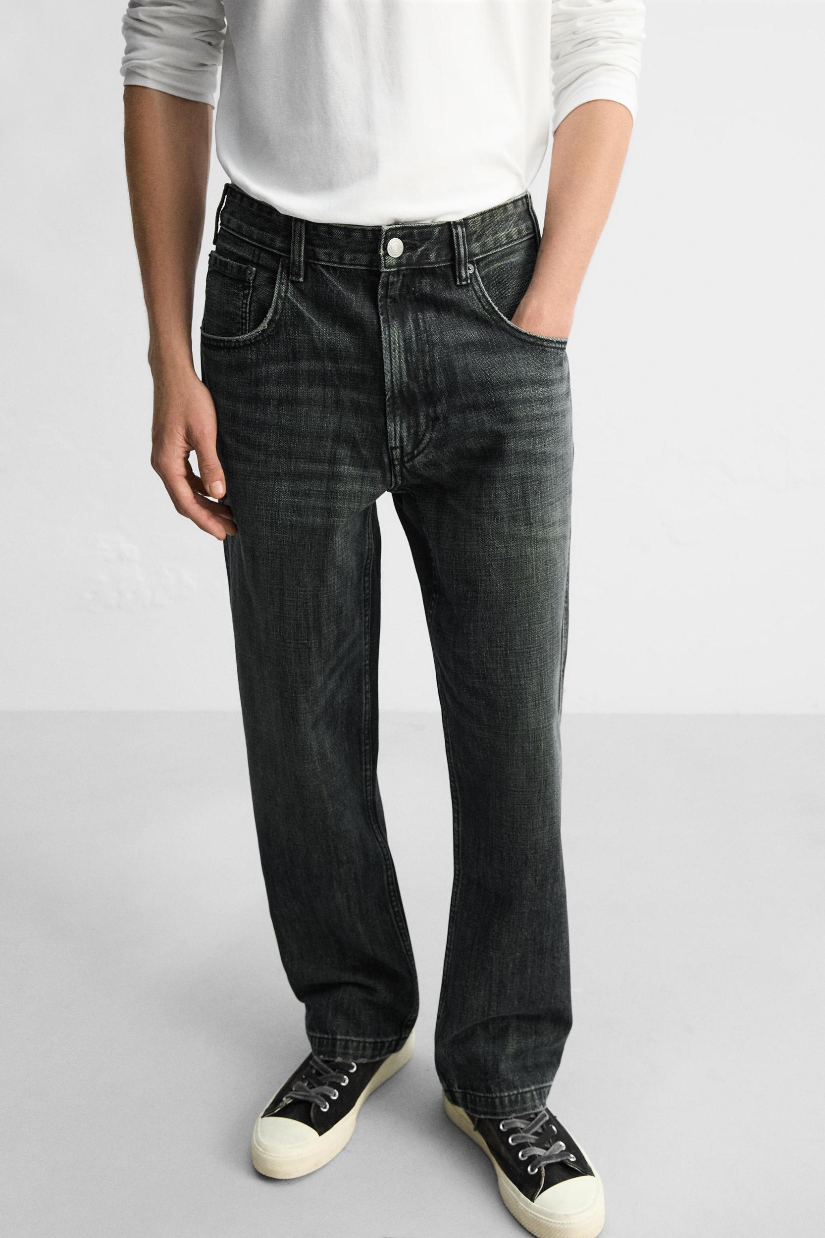 STRAIGHT FIT RELAXED JEANS Product Image