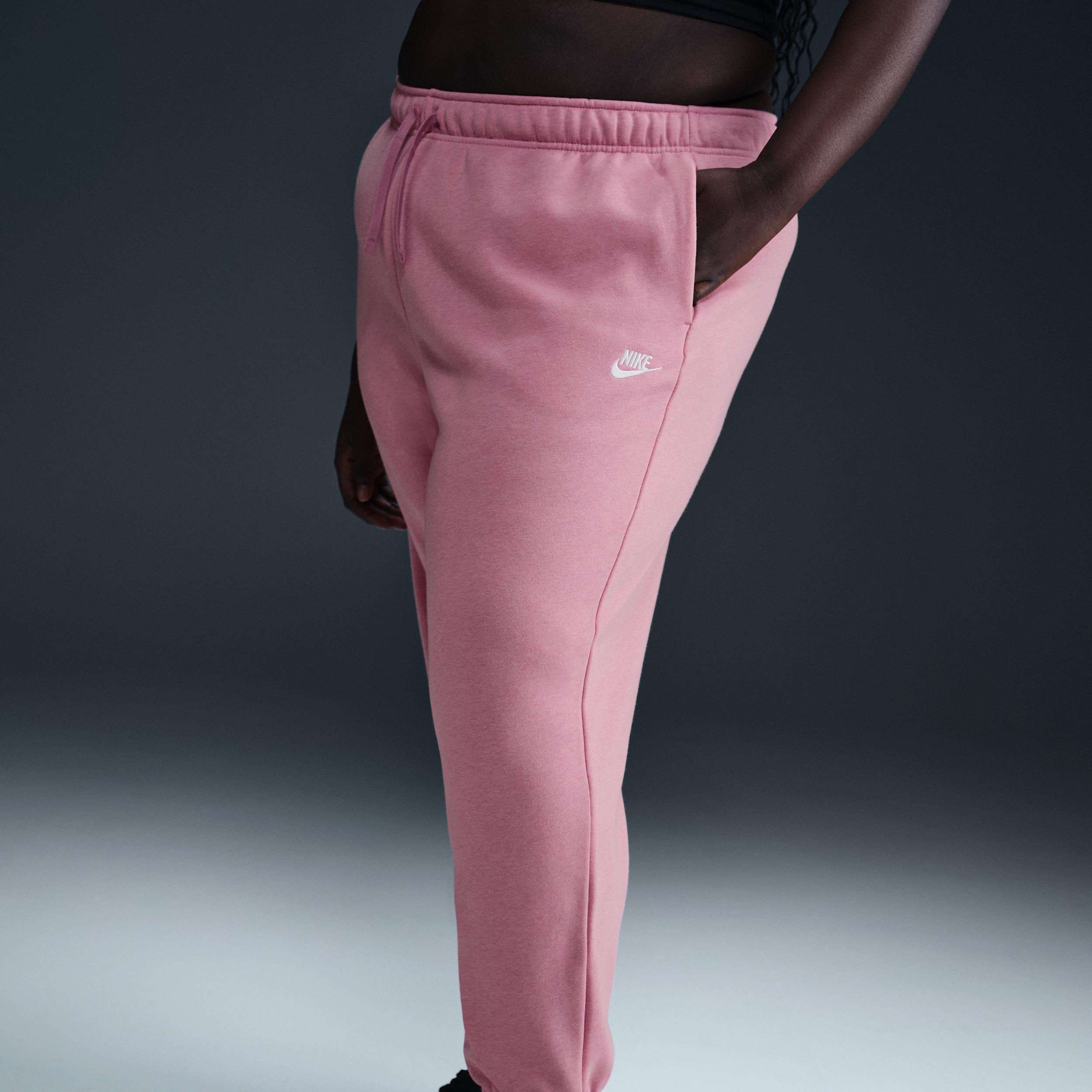 Nike Sportswear Club Fleece Women's Mid-Rise Oversized Sweatpants (Plus Size) Product Image