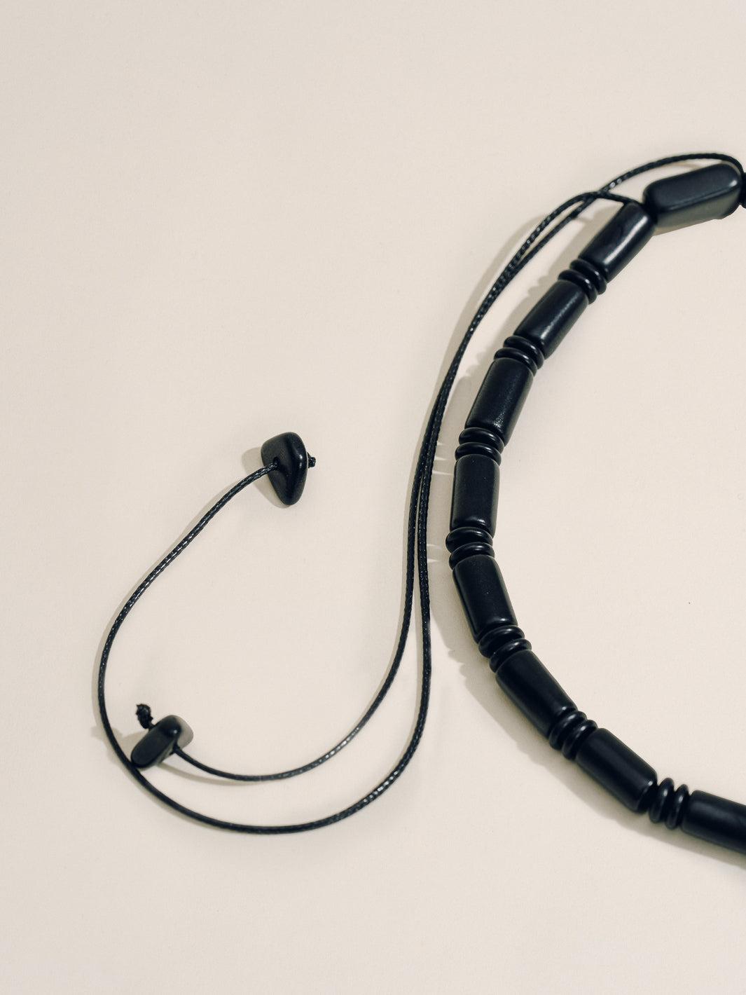 The Pendant Necklace in Black Product Image