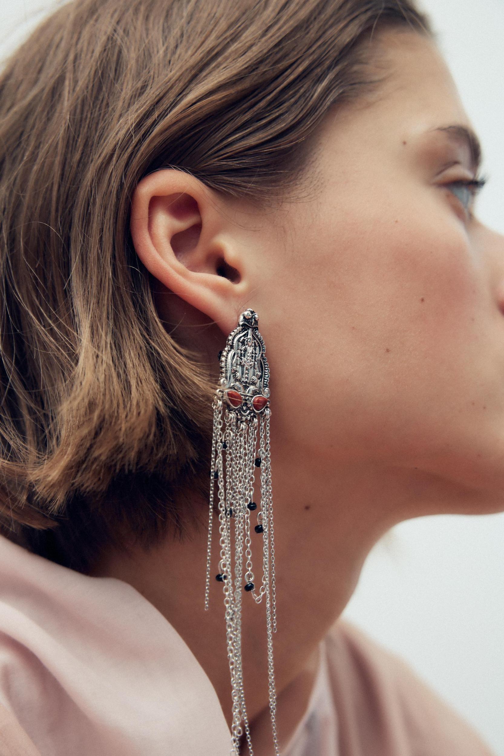 METAL CHAIN AND BEAD EARRINGS Product Image