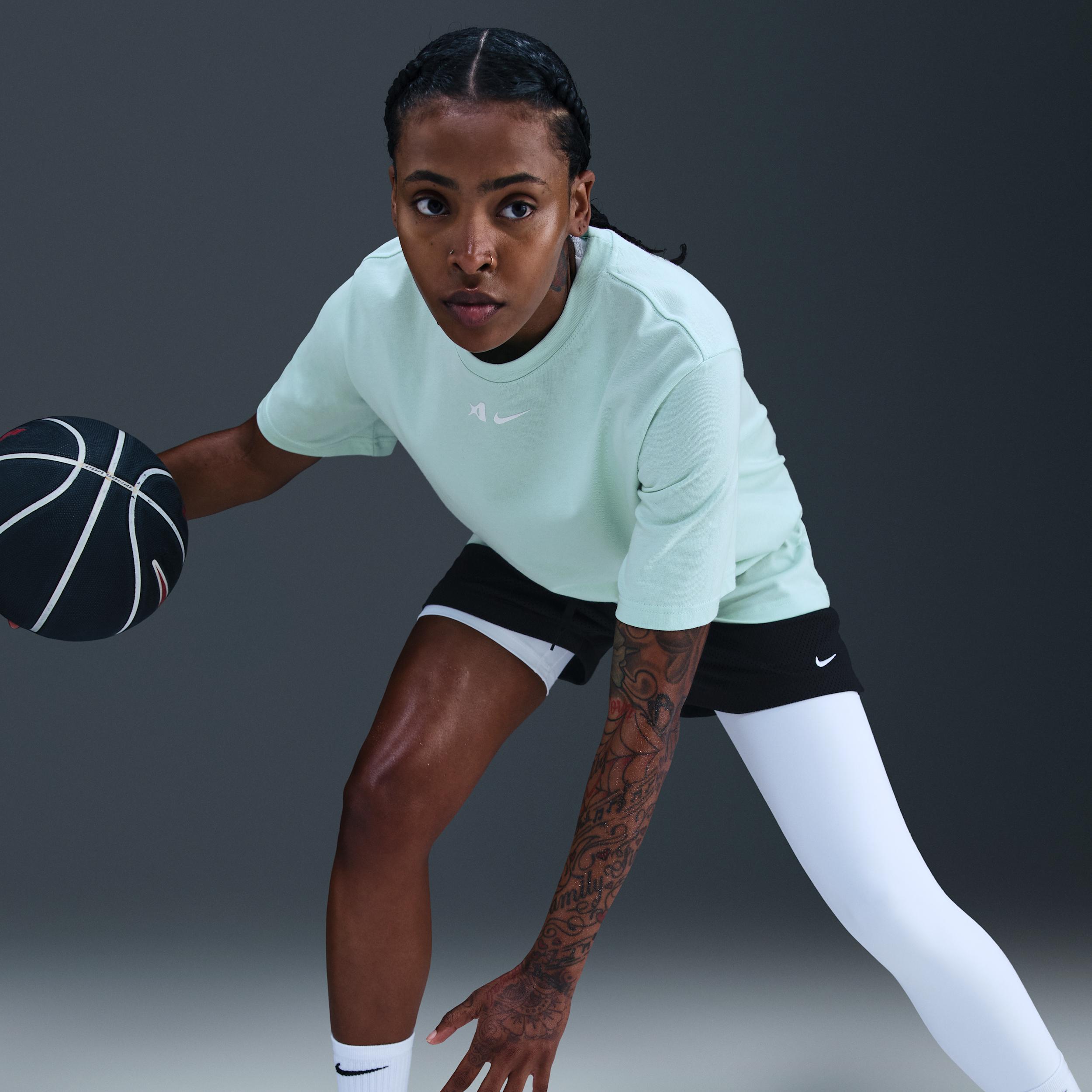 Nike Womens Aja Wilson Loose Short-Sleeve T-Shirt | HQ1696-011 Product Image