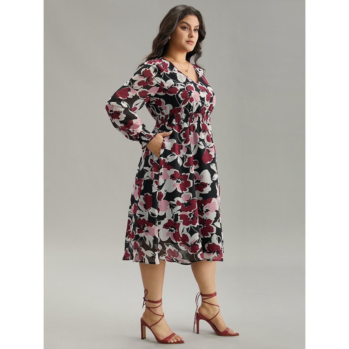 Plus Size Floral Print Chiffon Shirred Elastic Cuffs Dress Black Women Elegant Printed V-neck Long Sleeve Curvy Midi Dress BloomChic 30/6X Product Image