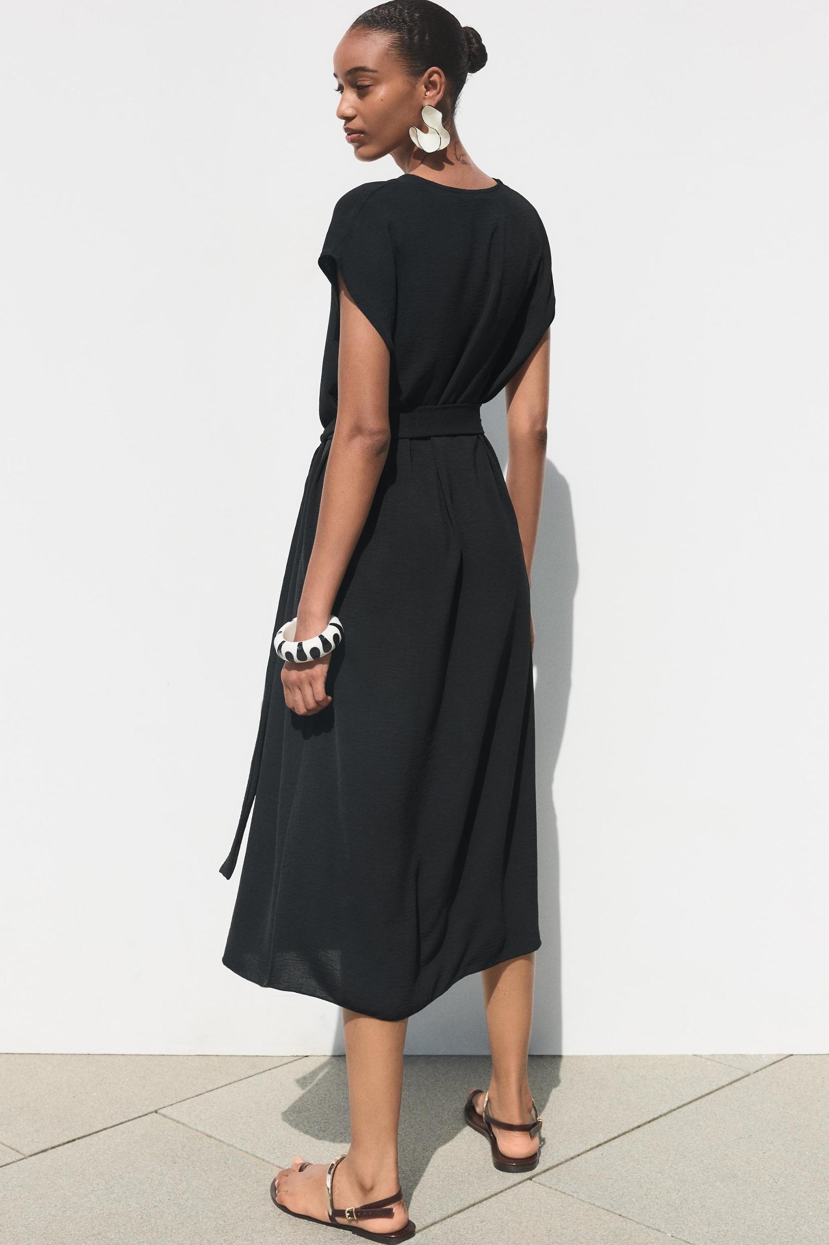FLOWY BELTED DRESS Product Image