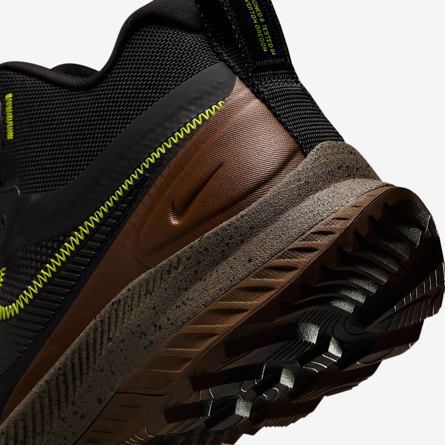 Nike Men's React SFB Carbon Menâs Elite Outdoor Shoes Product Image