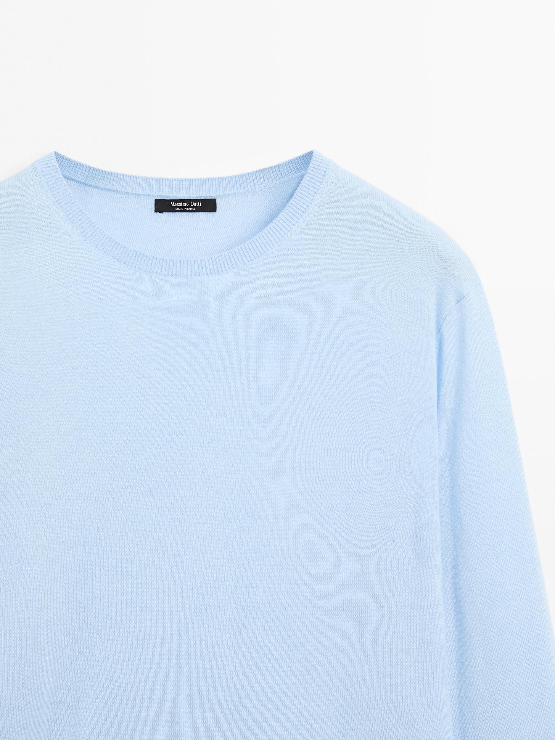 Wool blend knit sweater with crew neck Product Image