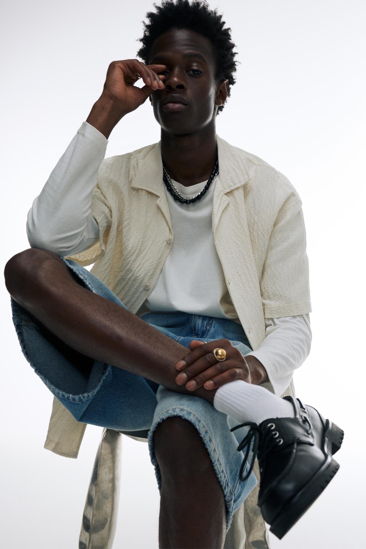 Short sleeve crepe shirt Product Image