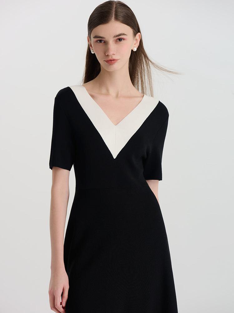 Contrast V-Neck Slim Knitted Women Midi Dress Product Image
