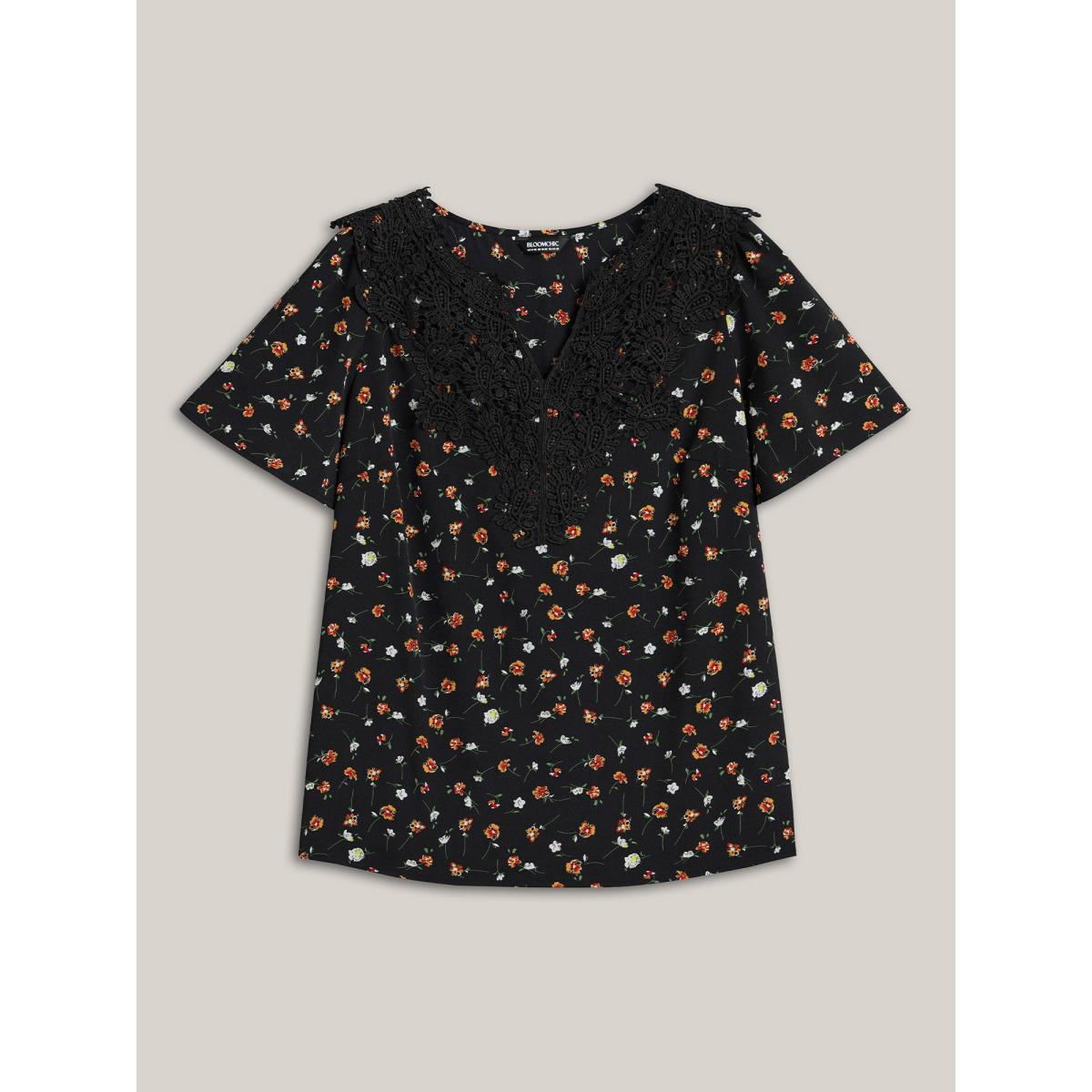 Plus Size Black Lace Spliced Floral Print Notched Collar Blouse Women Elegant Short sleeve Notched collar Everyday Blouses BloomChic 26/4X Product Image