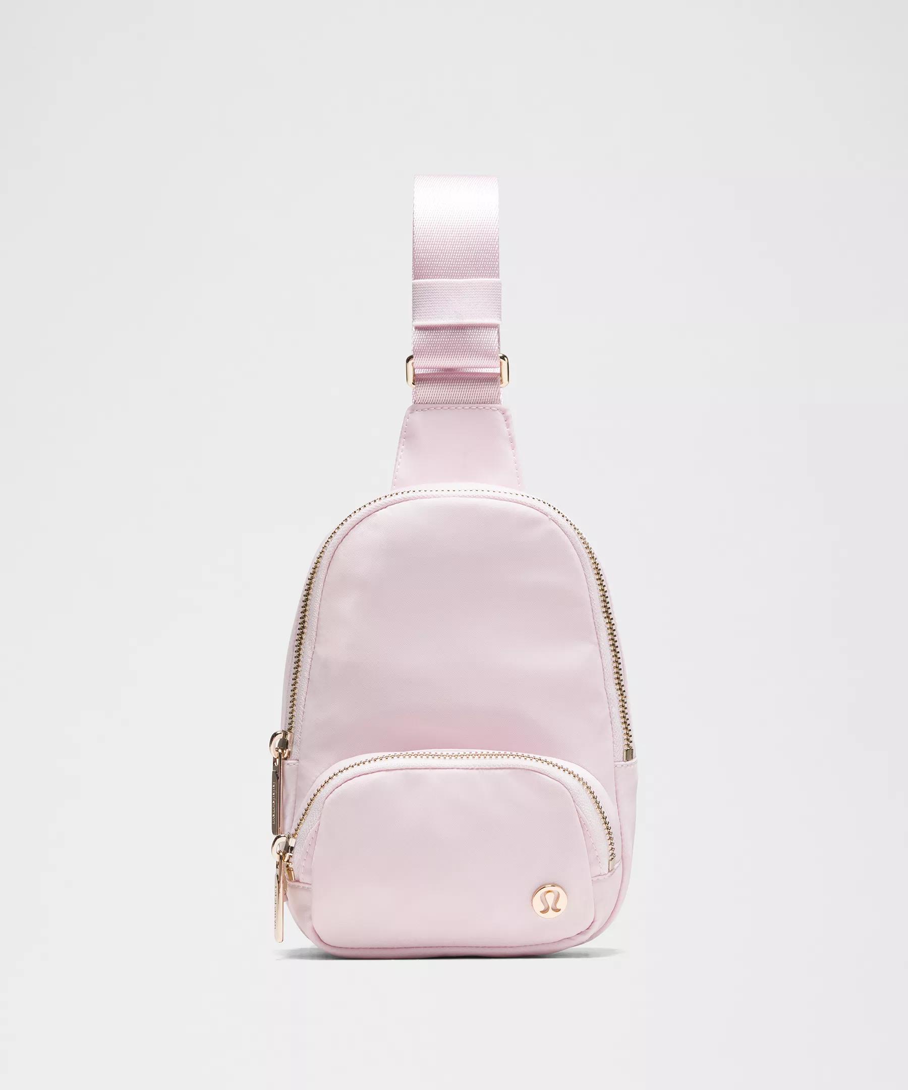 Everywhere Sling Bag Small 2L Product Image