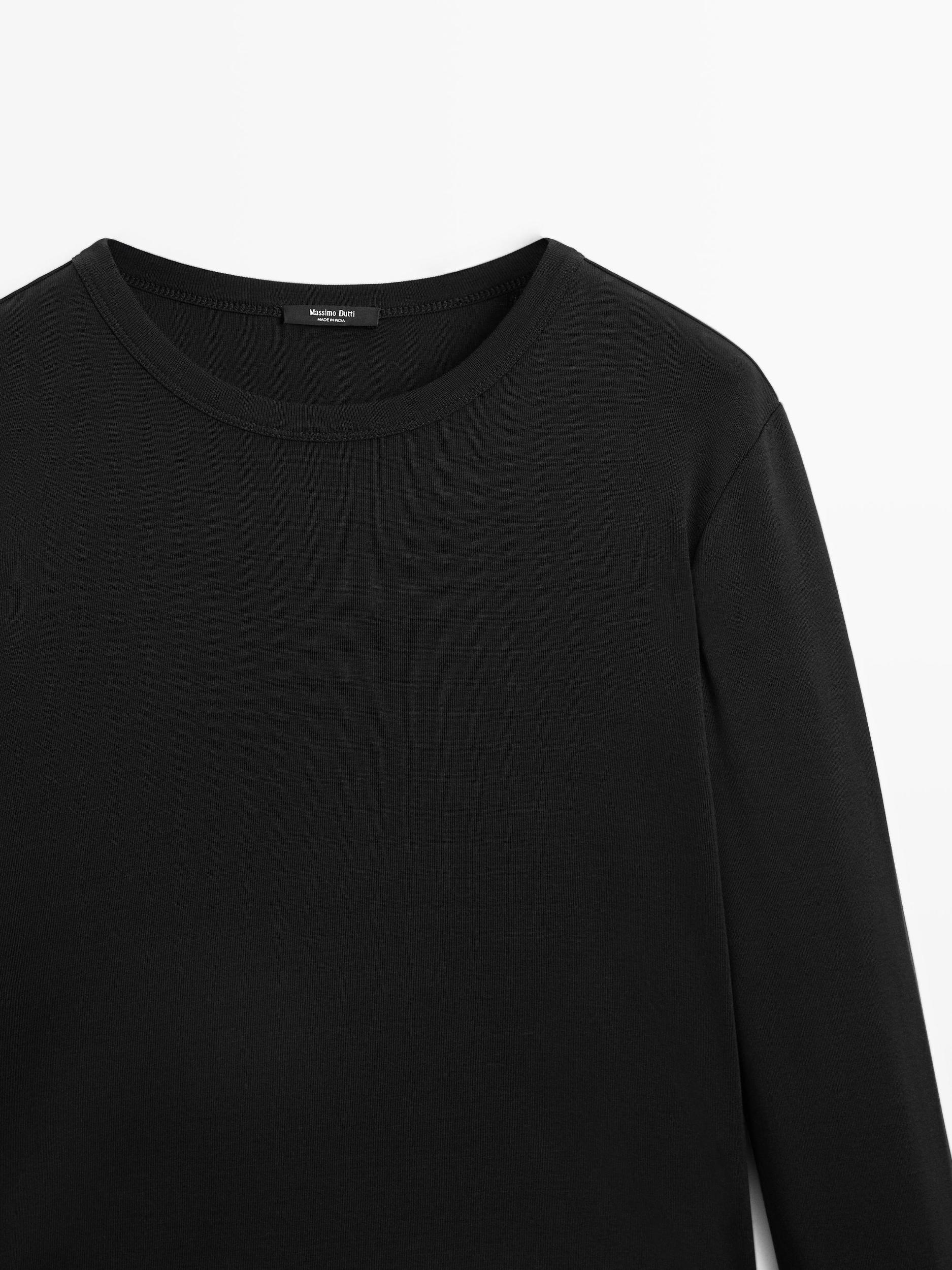 Long sleeve T-shirt with rounded hem Product Image