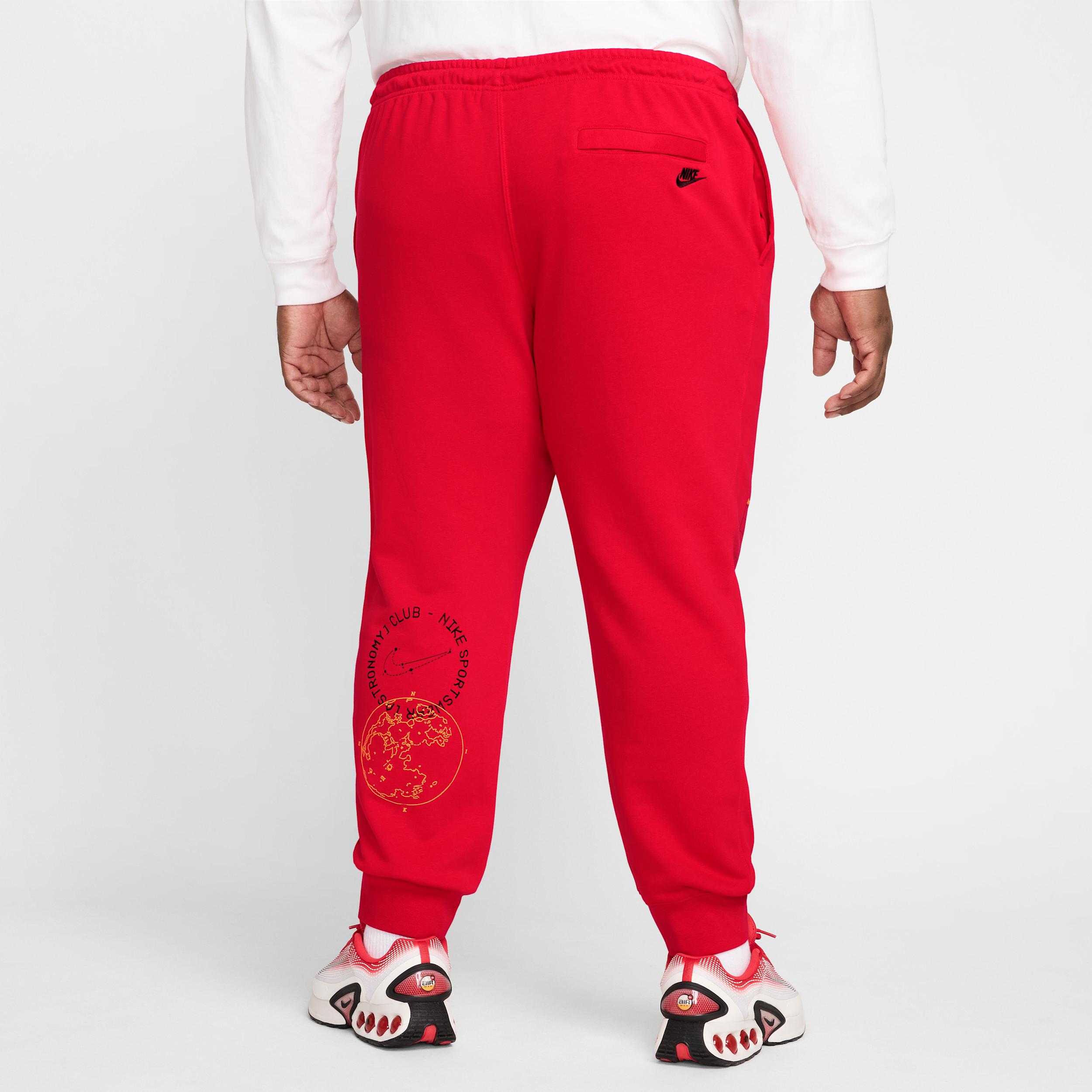Nike Men's Club French Terry Jogger Pants Product Image