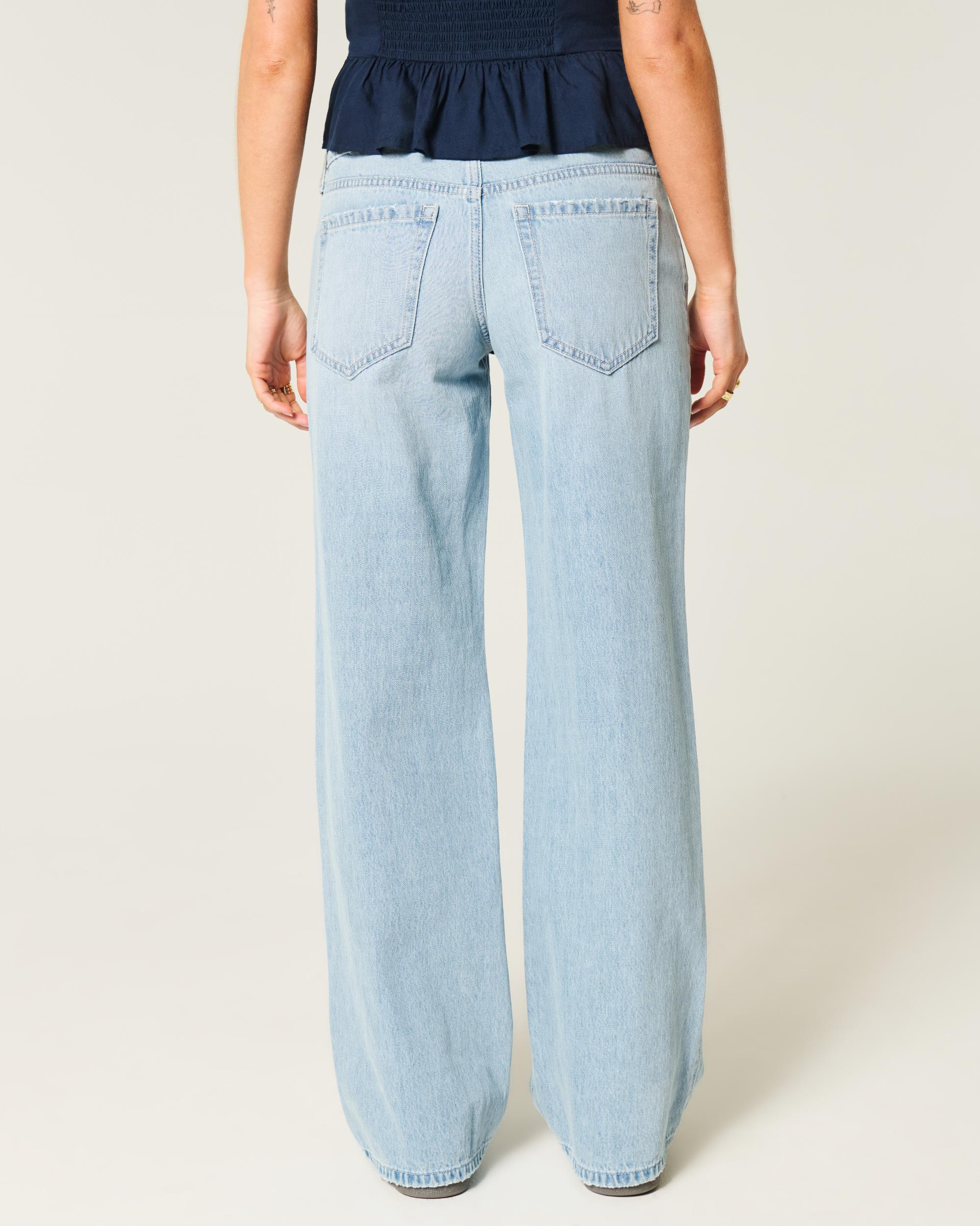 Low-Rise Distressed Light Wash Baggy Jeans Product Image