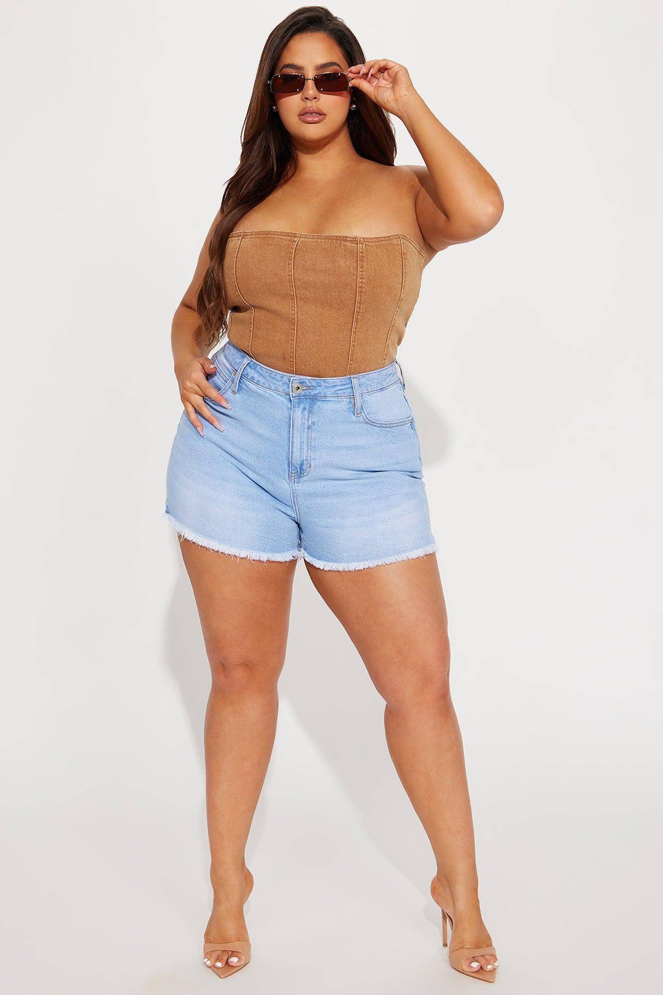 Love To See It Stretch Denim Shorts - Light Wash Product Image