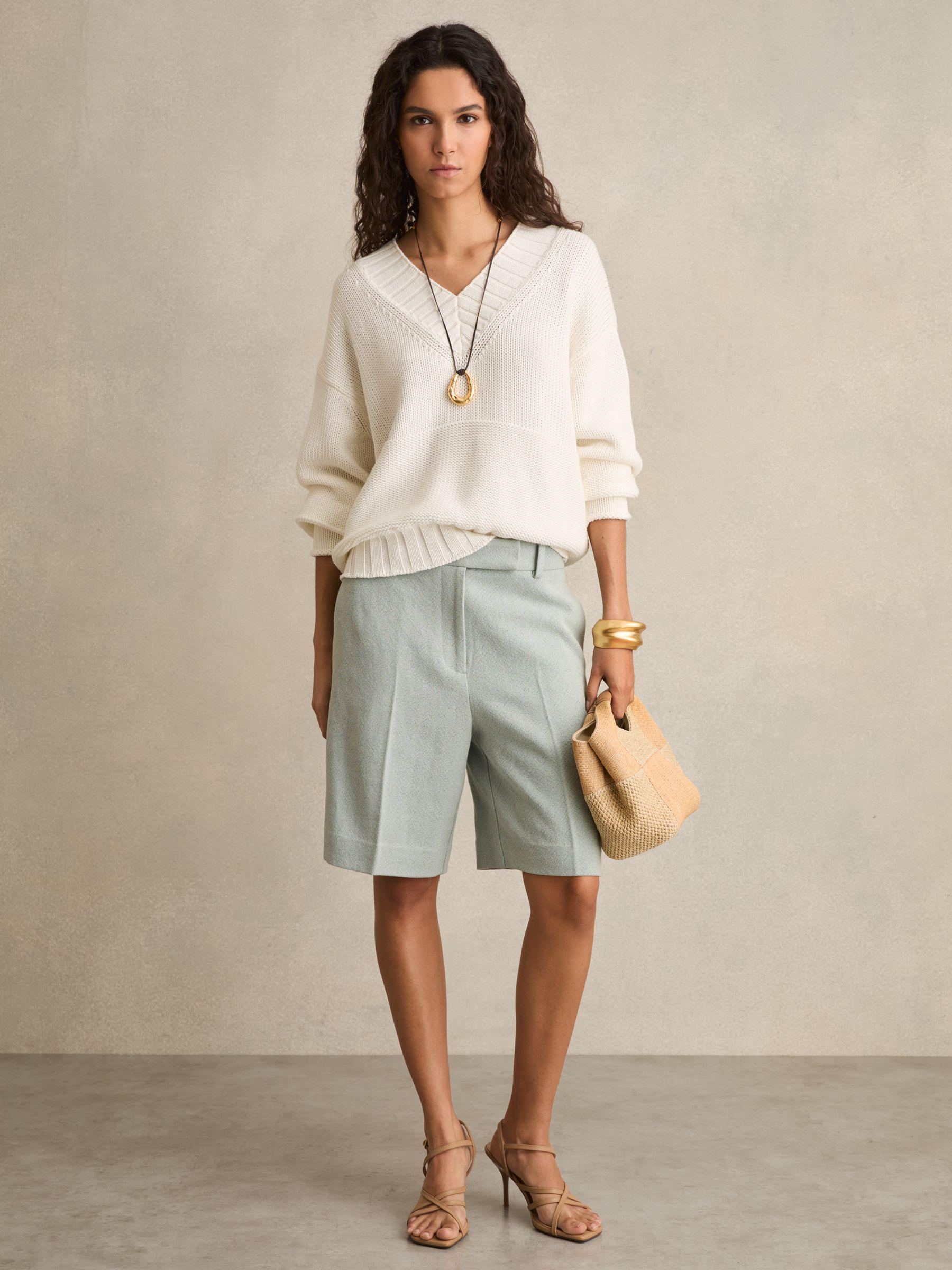 Tailored Bermuda Shorts with Linen in Blue Product Image