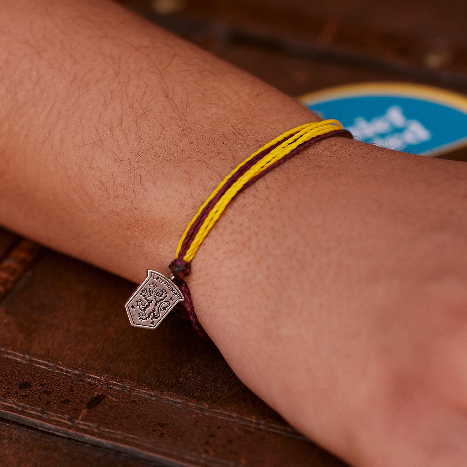 Original Gryffindor™ Charm Bracelet Male Product Image