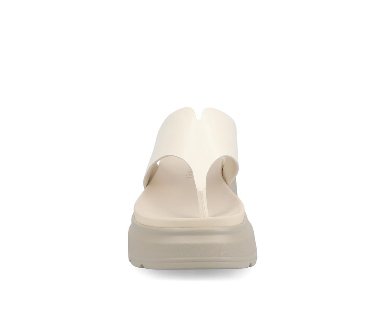 Women's Journee Collection Carah Platform Flip-Flops Product Image