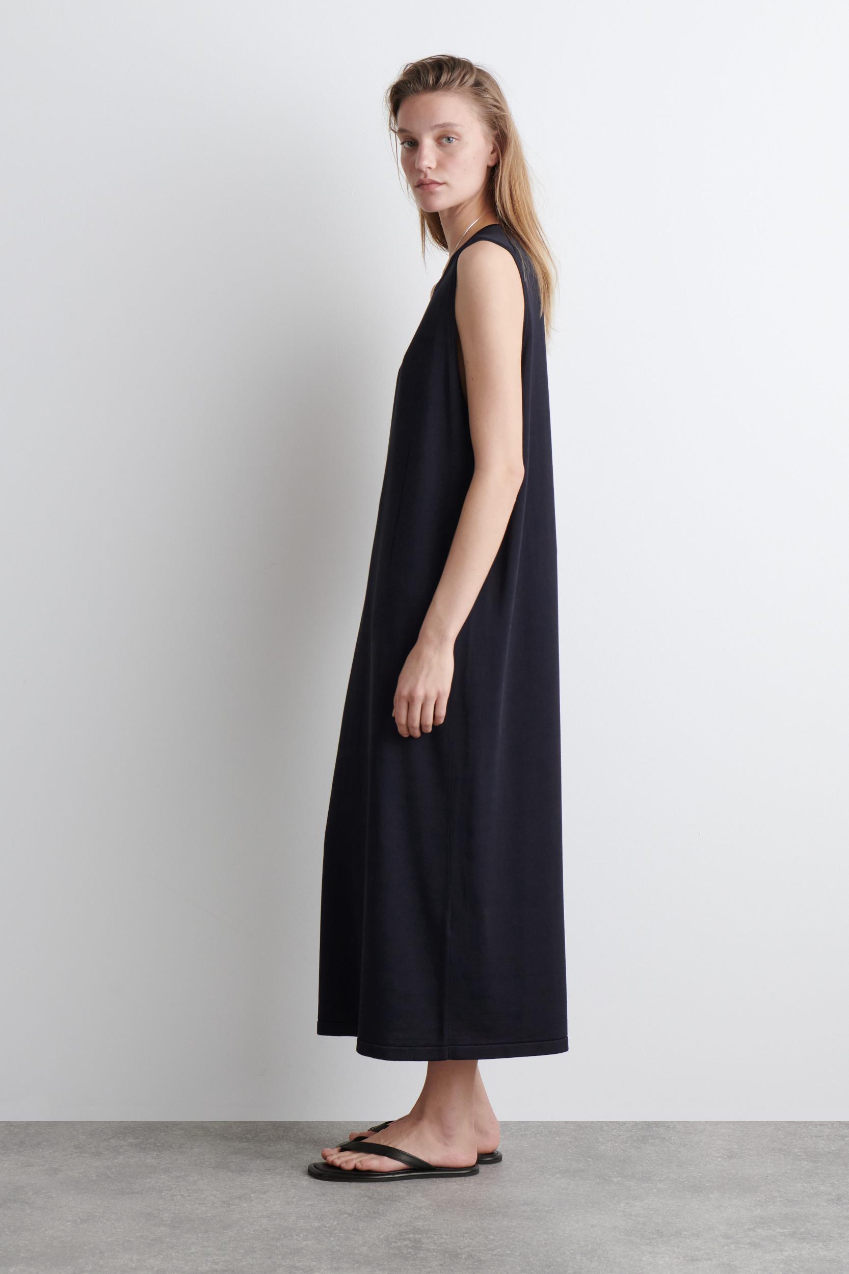 KNITTED COTTON MIDI DRESS Product Image