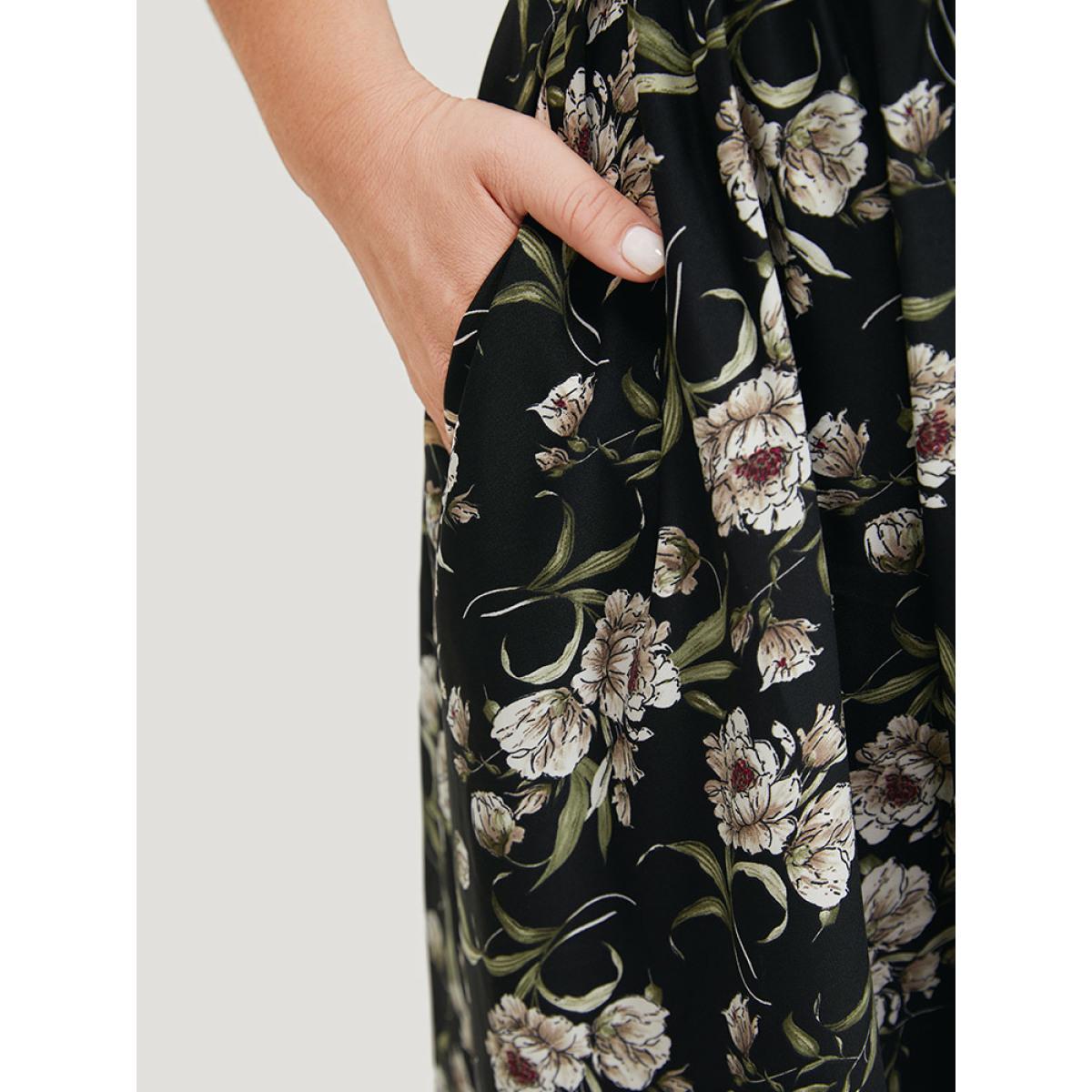 Plus Size Floral Print Pocket Elastic Waist Hanky Hem Skirt Women BlackFlower Elegant Printed No stretch Dailywear Skirts BloomChic 26/4X Product Image