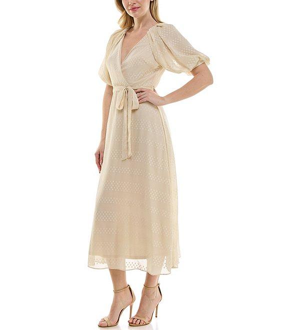 Moda Tara Short Puffed Sleeve V-Neck Chiffon A-Line Midi Dress Product Image