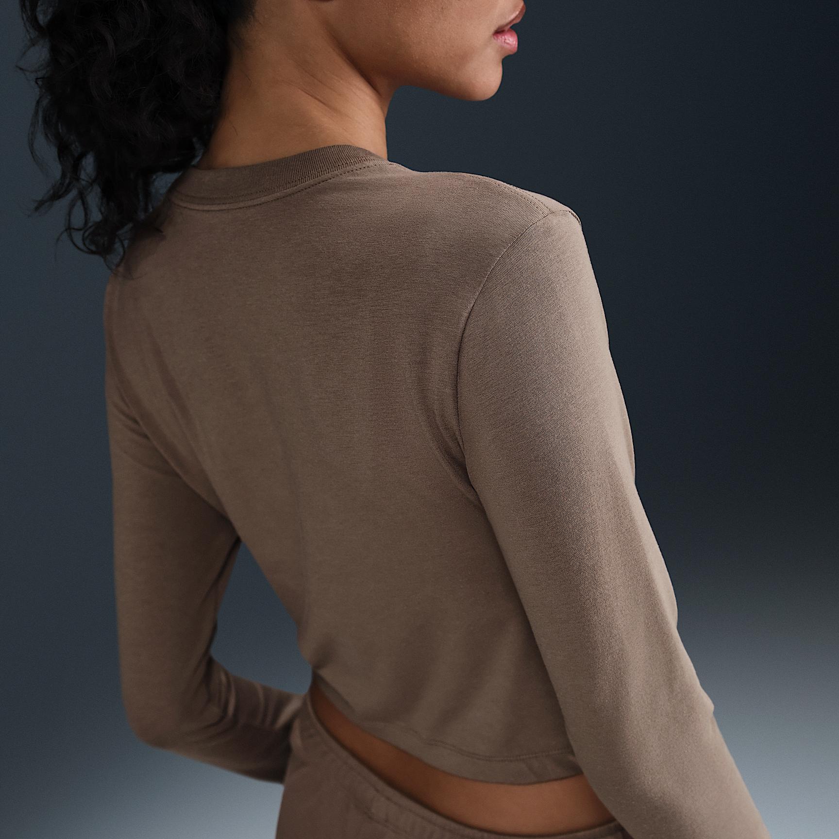 Nike Sportswear Chill Knit Women's Slim Long-Sleeve Cropped Top Product Image