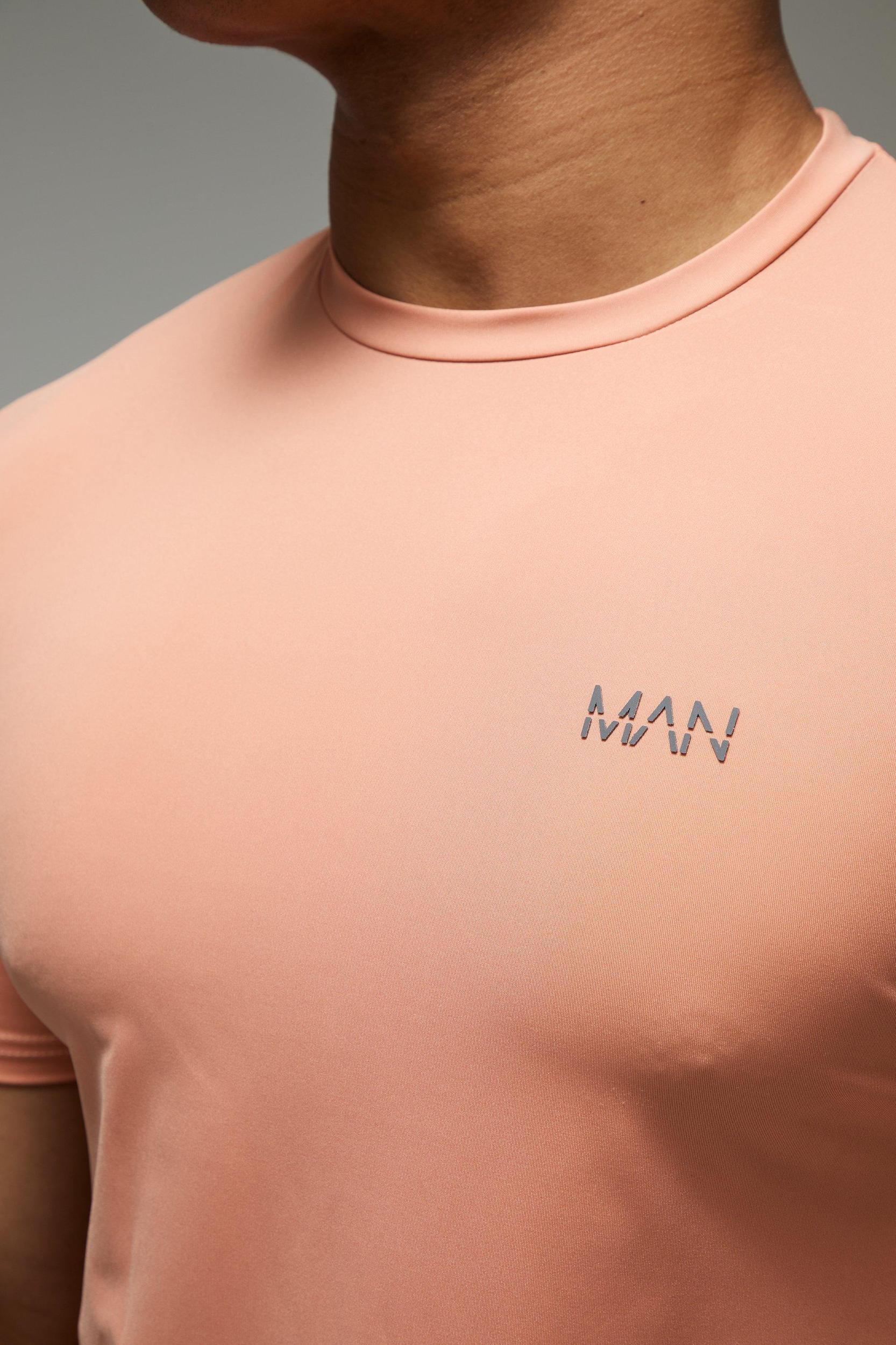 Man Active Performance T-shirt | boohooMAN USA Product Image
