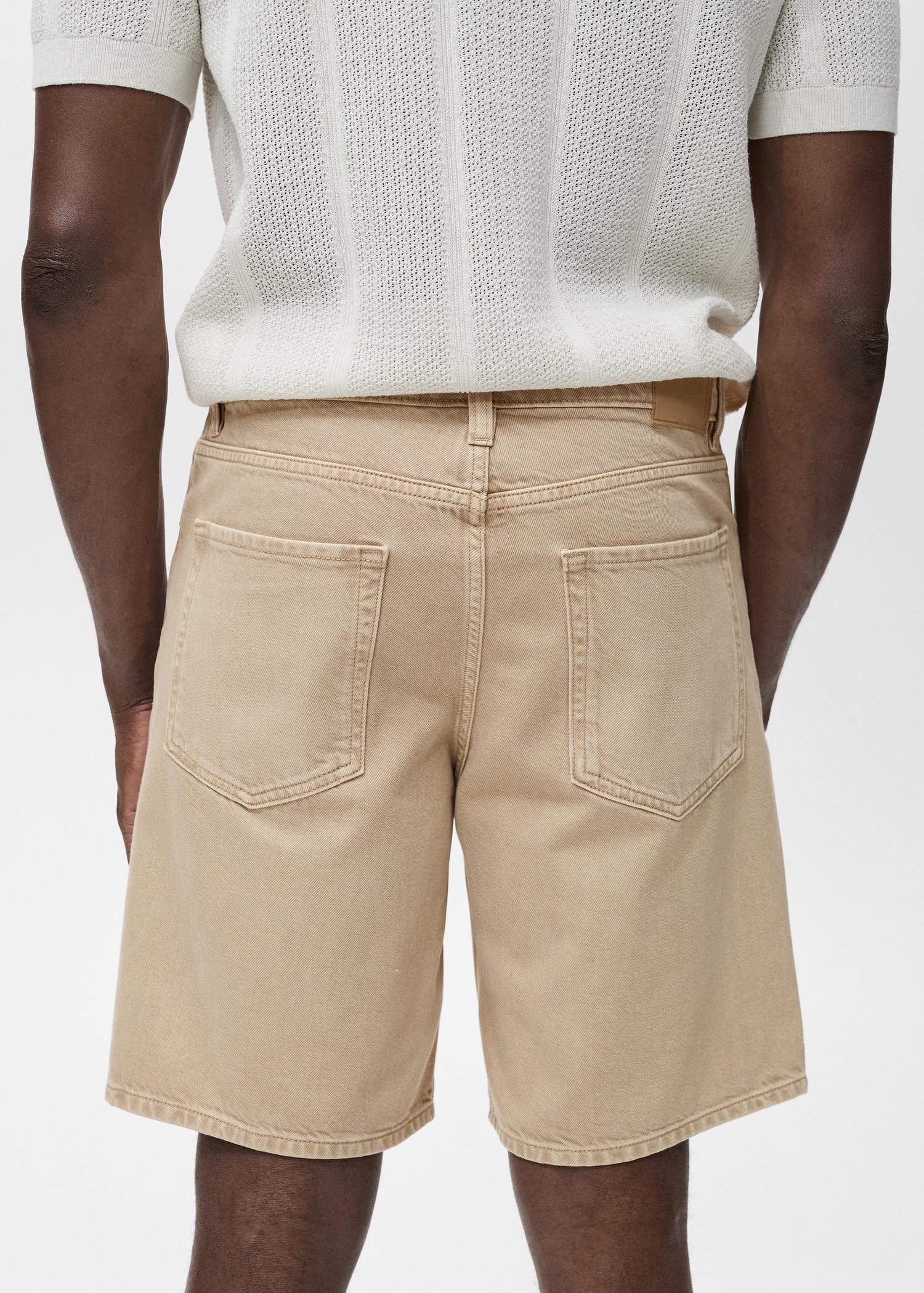 Regular-fit denim shorts - Men | MANGO USA Product Image