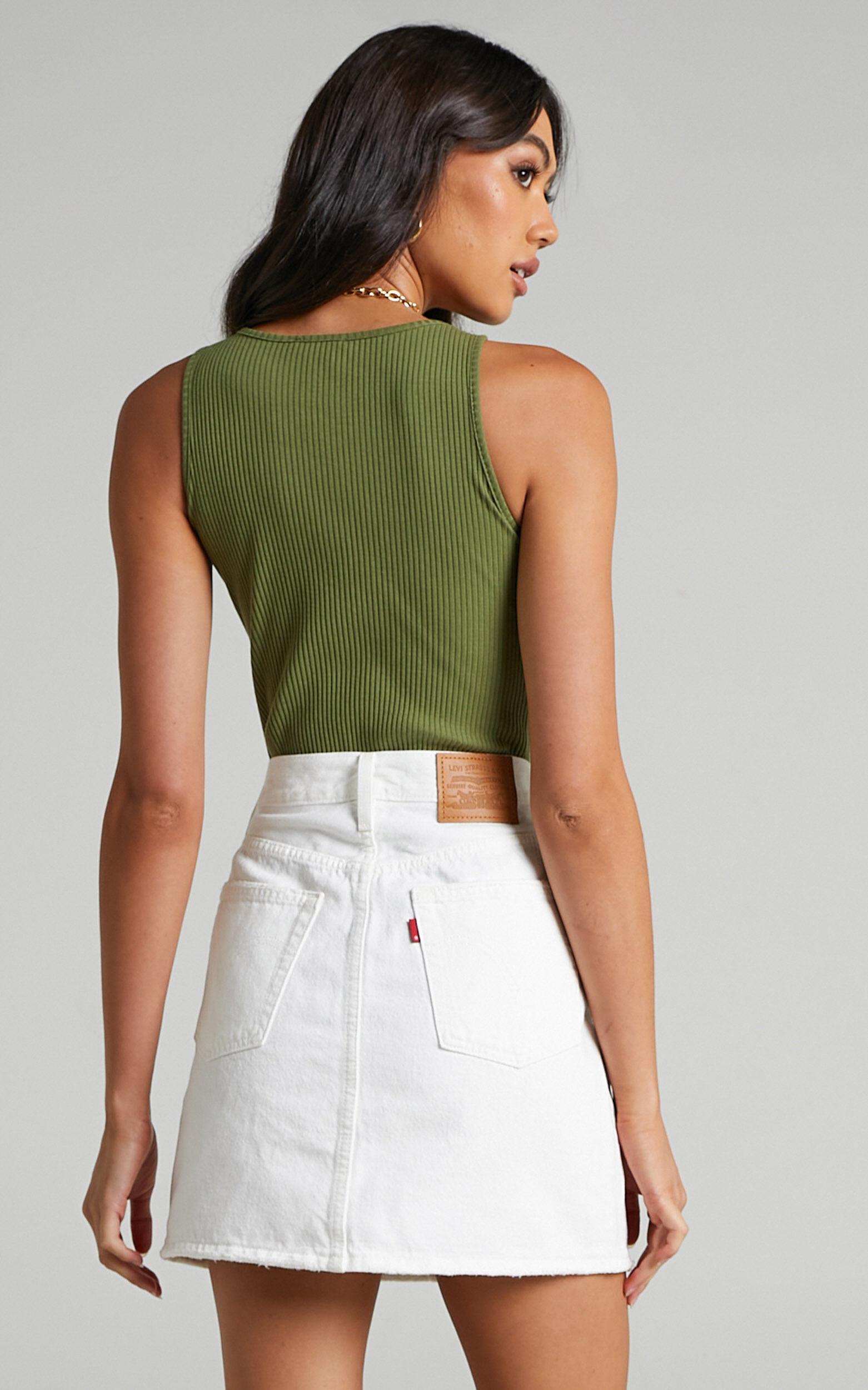 Levi's Curve - High Rise Decon Denim Skirt in Luxor Heat Product Image