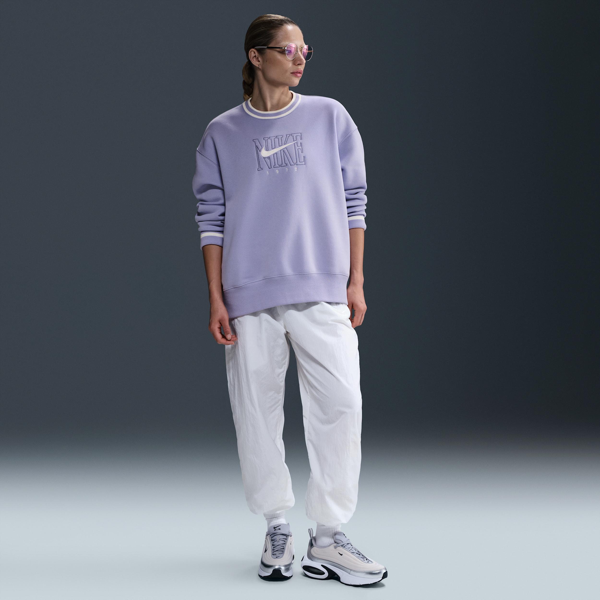 Womens Nike Sportswear Phoenix Fleece Oversized Graphic Crew-Neck Sweatshirt | HJ0949-533 Product Image