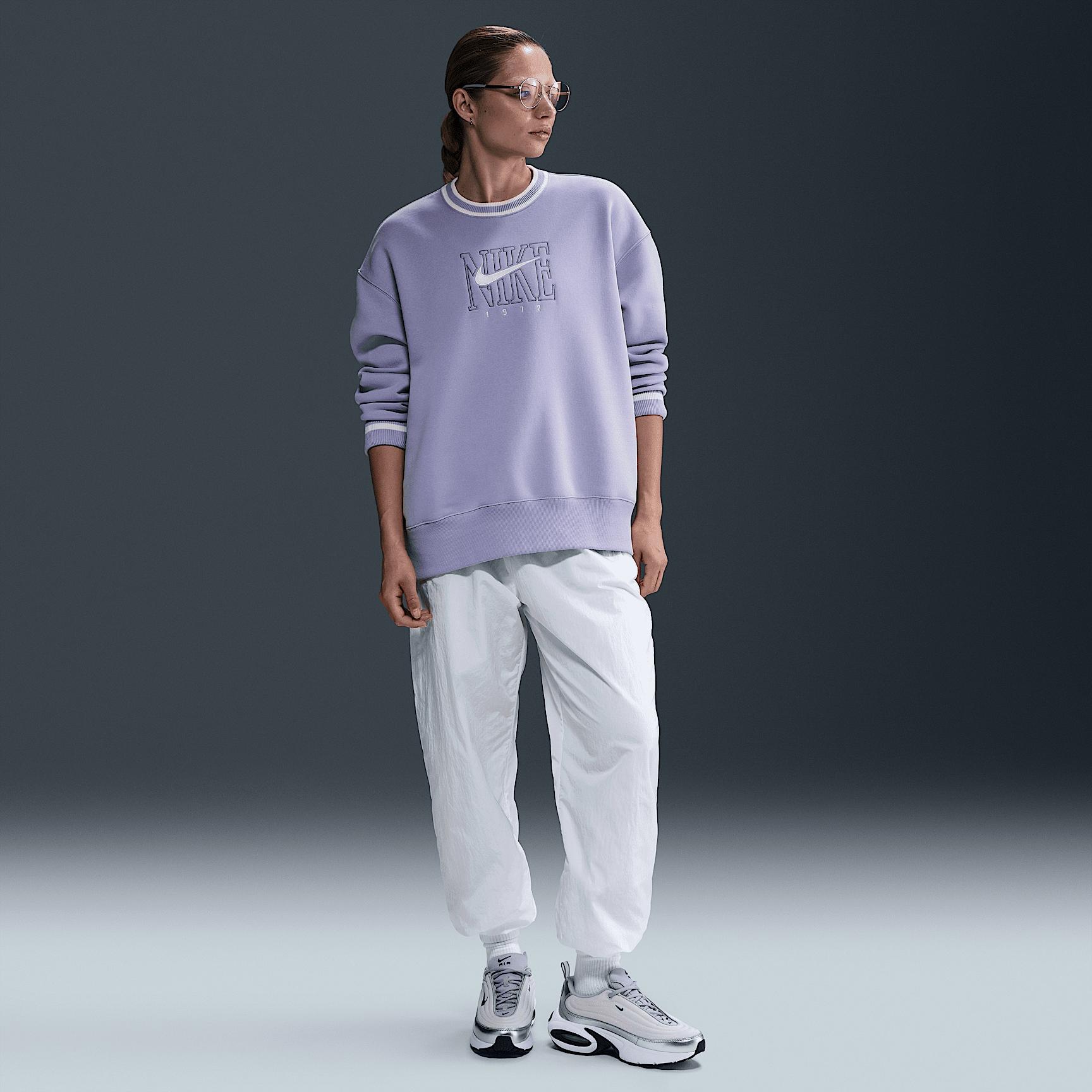 Womens Nike Sportswear Phoenix Fleece Oversized Graphic Crew-Neck Sweatshirt | HJ0949-533 Product Image