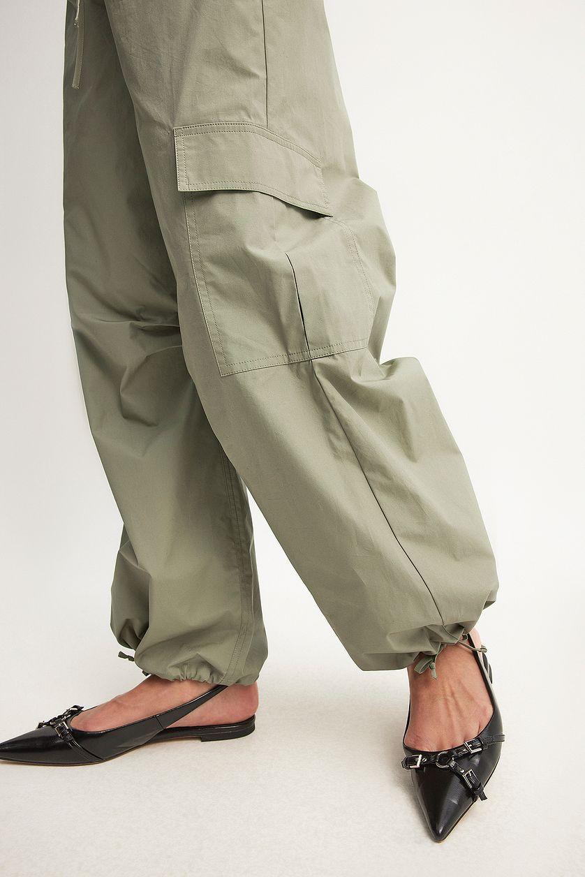 Drawstring Loose Mid Waist Cargo Pants Product Image