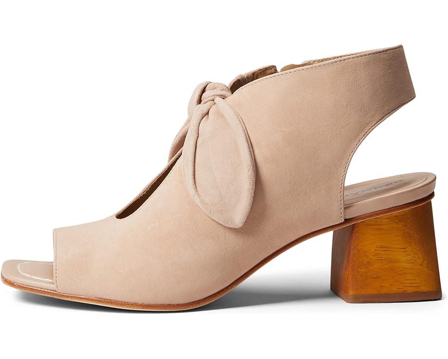 Women's Bernardo Lizzie Product Image
