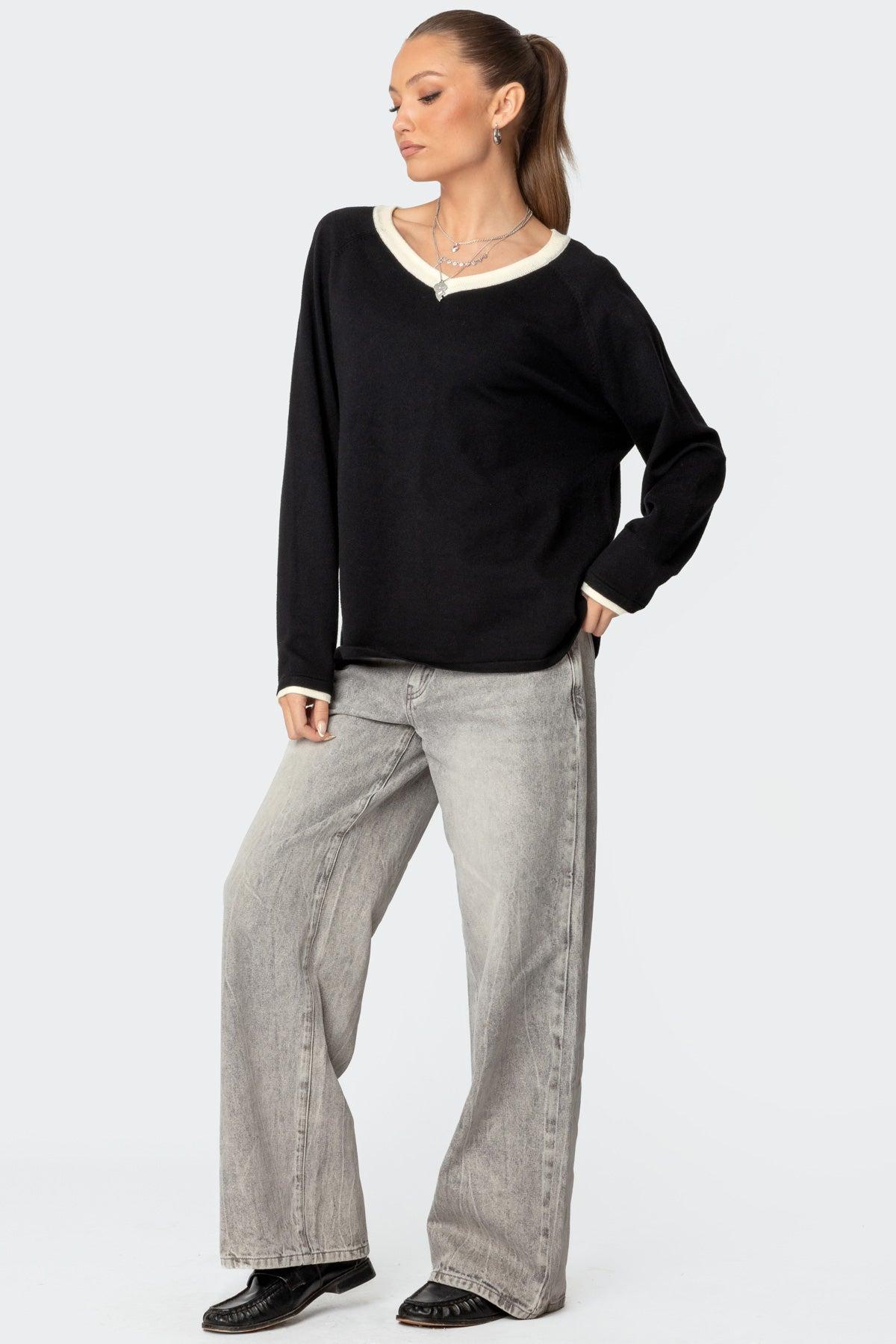 Contrast V Neck Knit Sweater Product Image