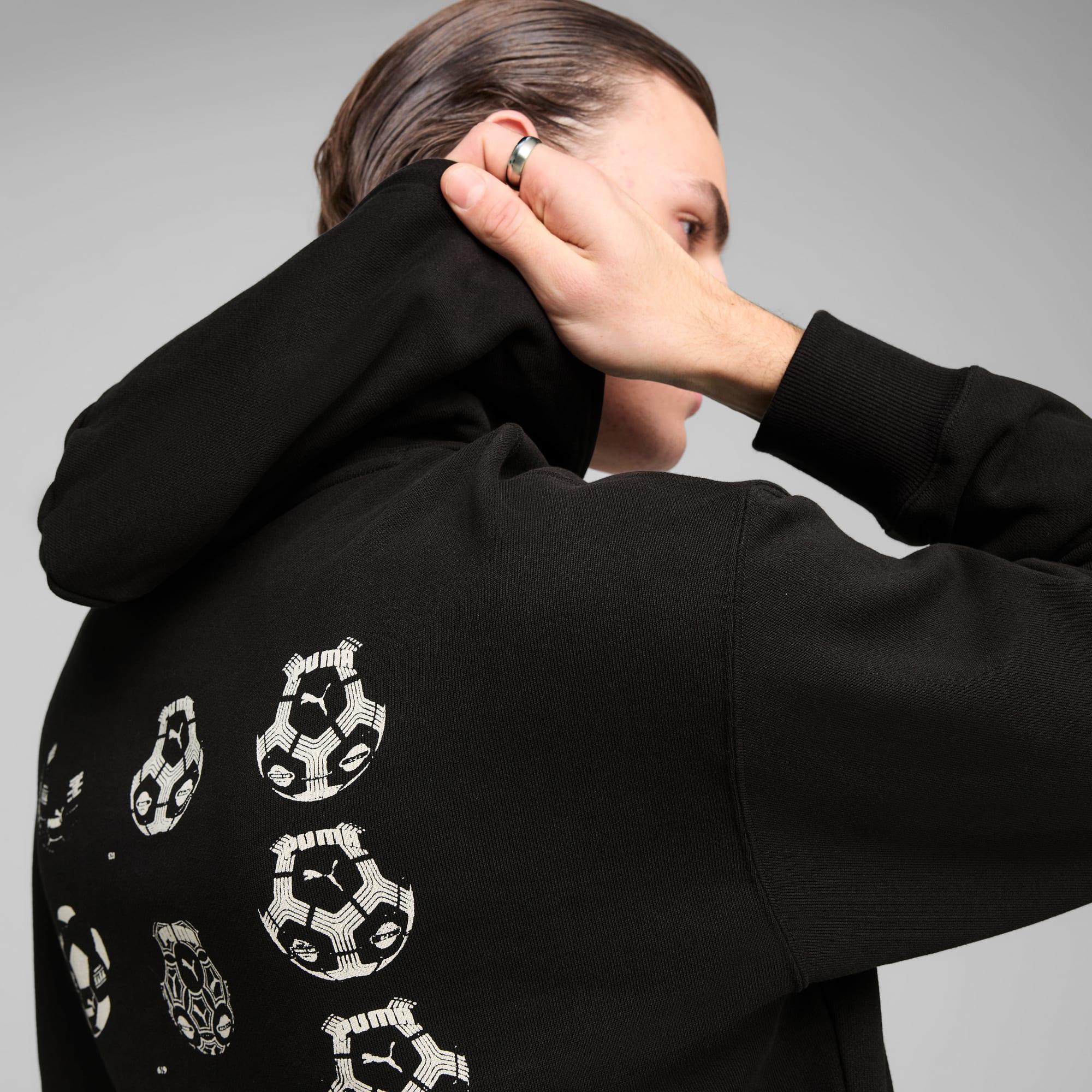 PUMA GRAPHICS Soccer Men's Hoodie Product Image