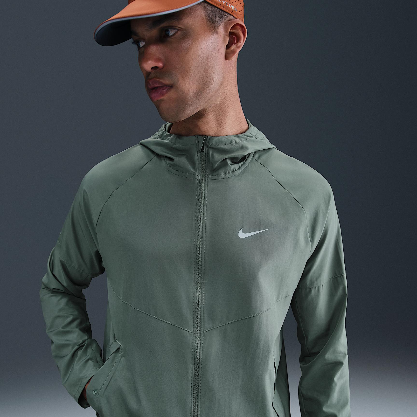 Nike Mens Miler Repel Running Jacket | DD4746-364 Product Image
