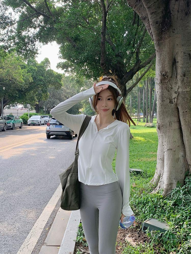 Anti-UV Sunscreen Sun Protection Hooded Zip-Up Plain Slim Fit Jacket Product Image