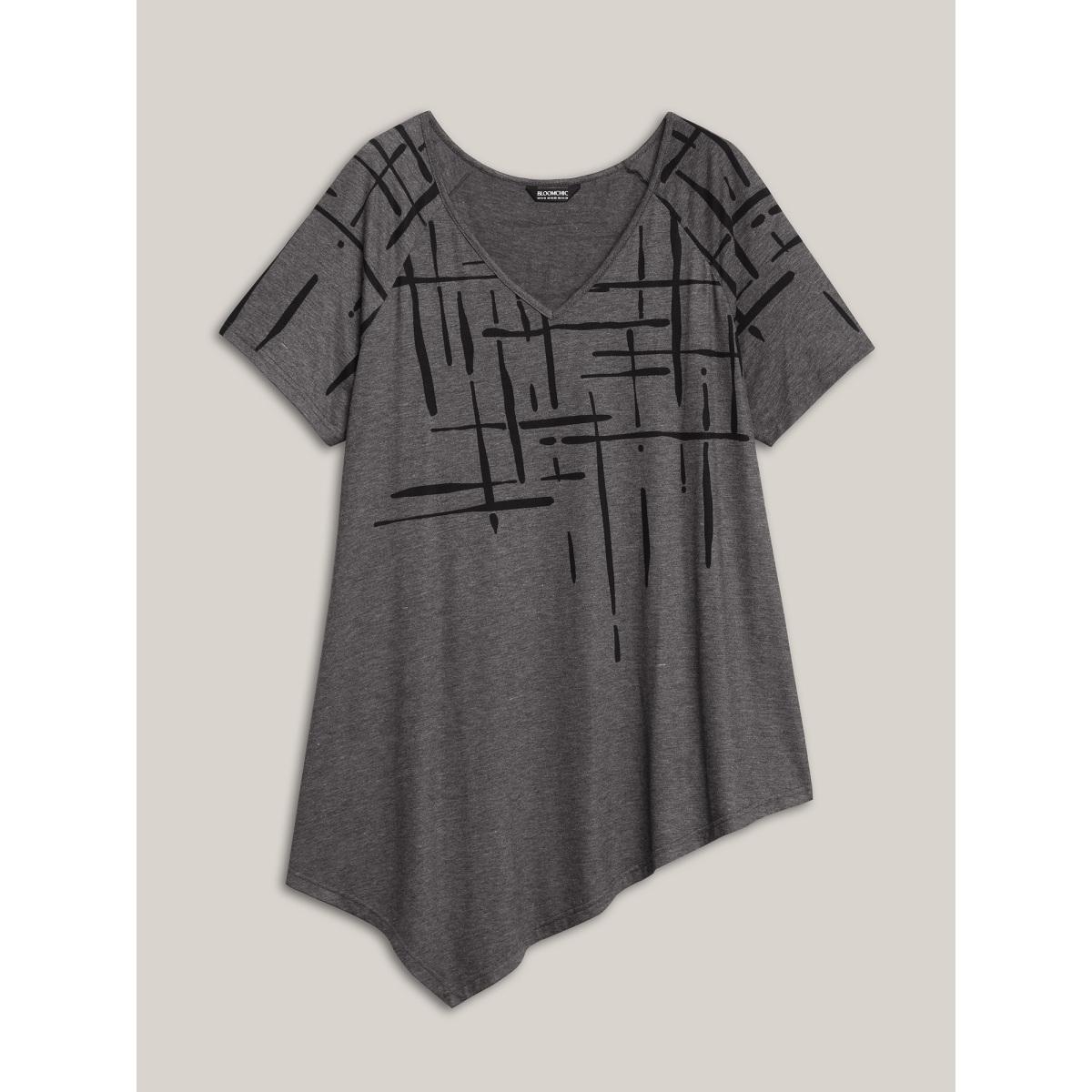 Plus Size Geometric Print V-Neck Hi-Low Hem T-Shirt DarkGray Women Casual Asymmetrical V-neck Loose Everyday T-shirts BloomChic 22-24/3X Product Image