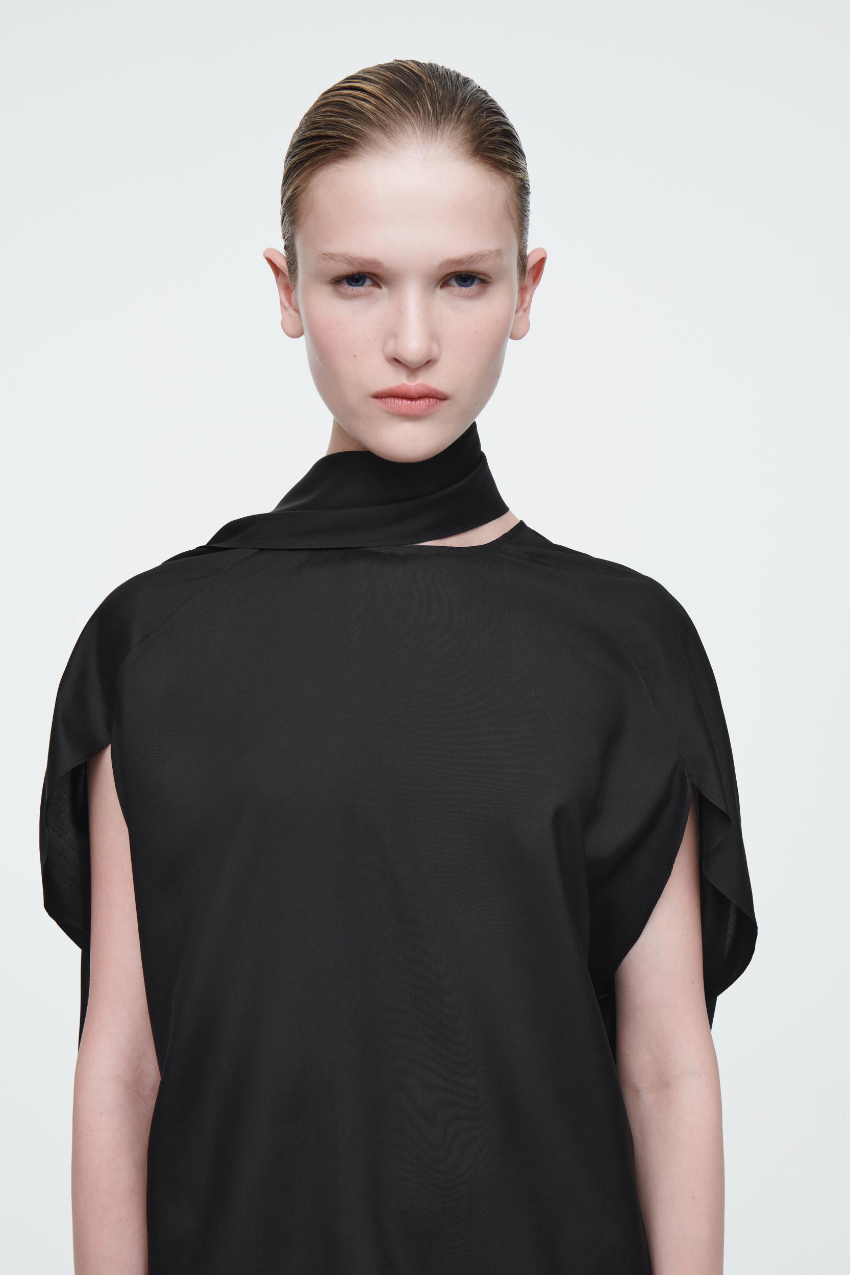 THE SILK SCARF BLOUSE Product Image